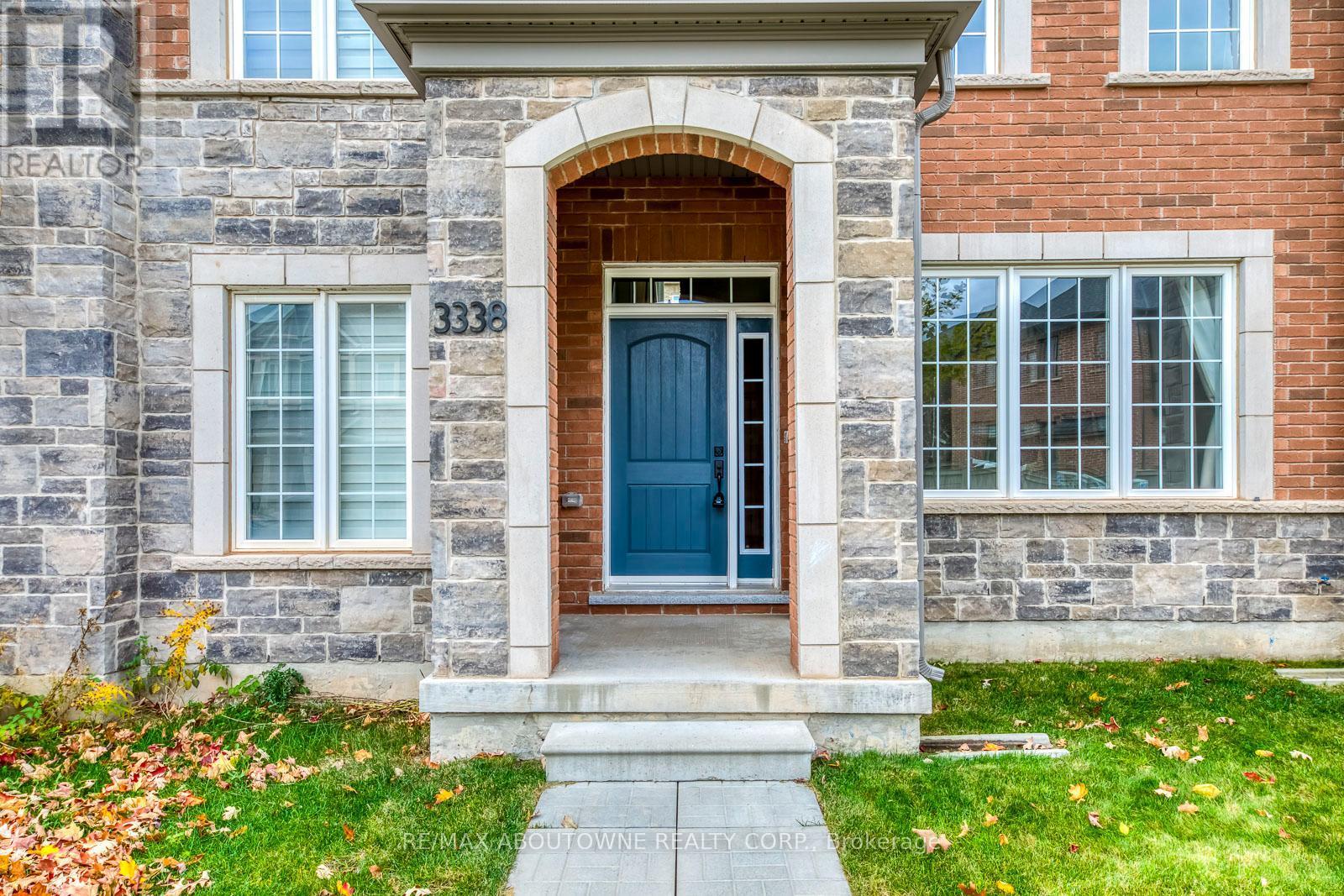 3338 Erasmum Street, Oakville, ON - Outdoor With Facade