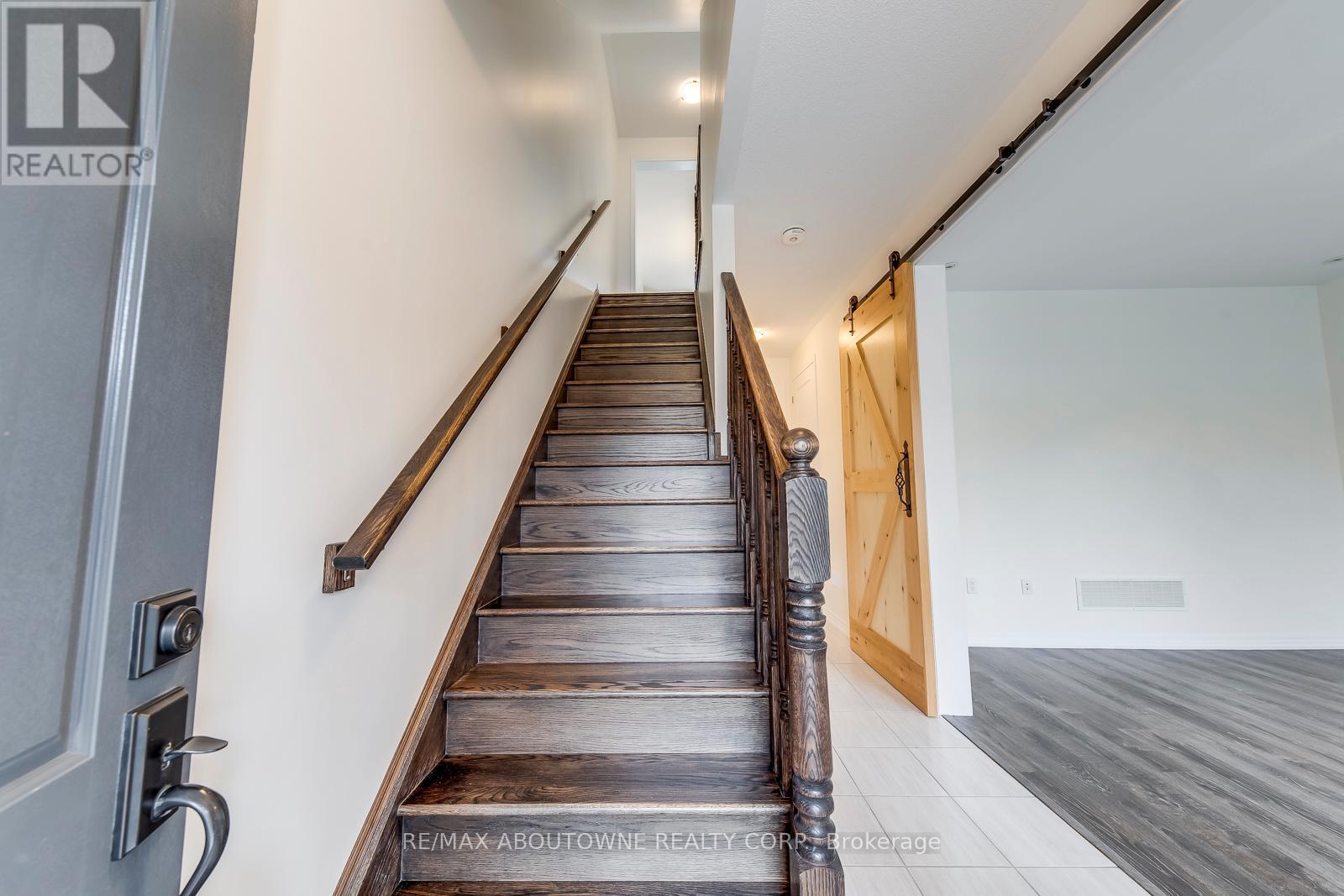 3338 Erasmum Street, Oakville, ON - Indoor Photo Showing Other Room