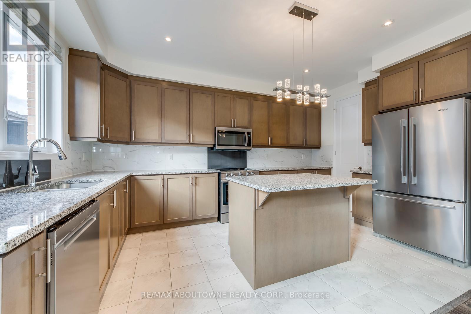3338 Erasmum Street, Oakville, ON - Indoor Photo Showing Kitchen With Stainless Steel Kitchen