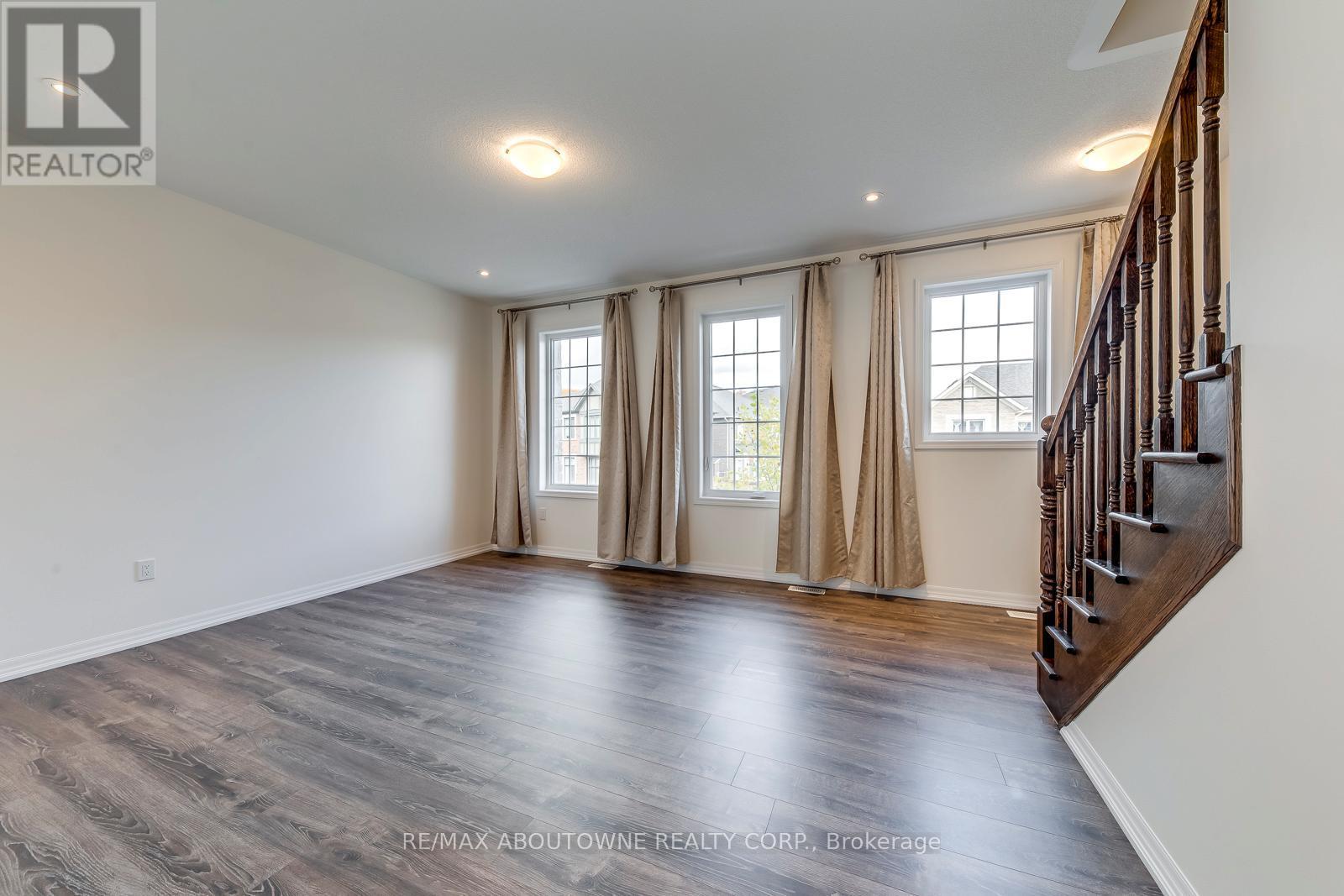 3338 Erasmum Street, Oakville, ON - Indoor Photo Showing Other Room