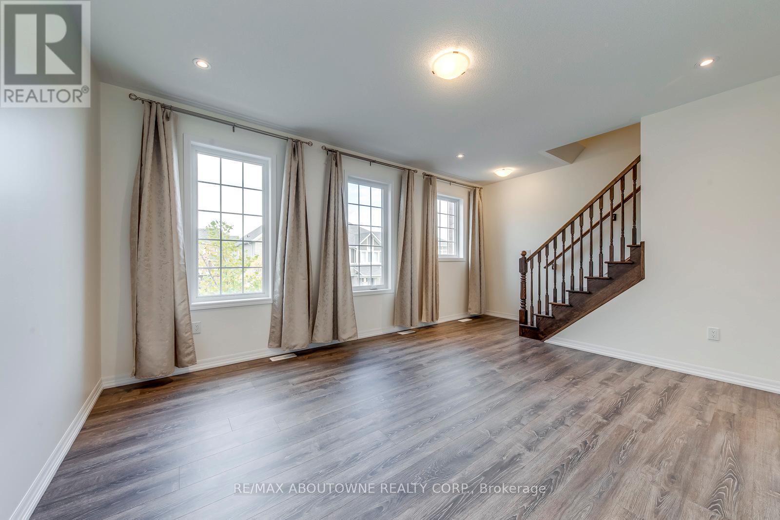 3338 Erasmum Street, Oakville, ON - Indoor Photo Showing Other Room