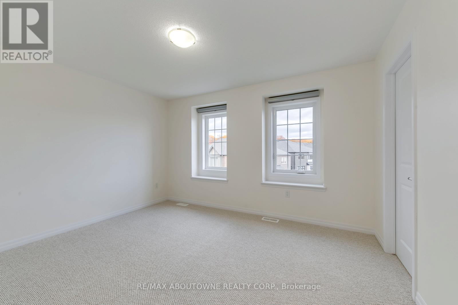 3338 Erasmum Street, Oakville, ON - Indoor Photo Showing Other Room