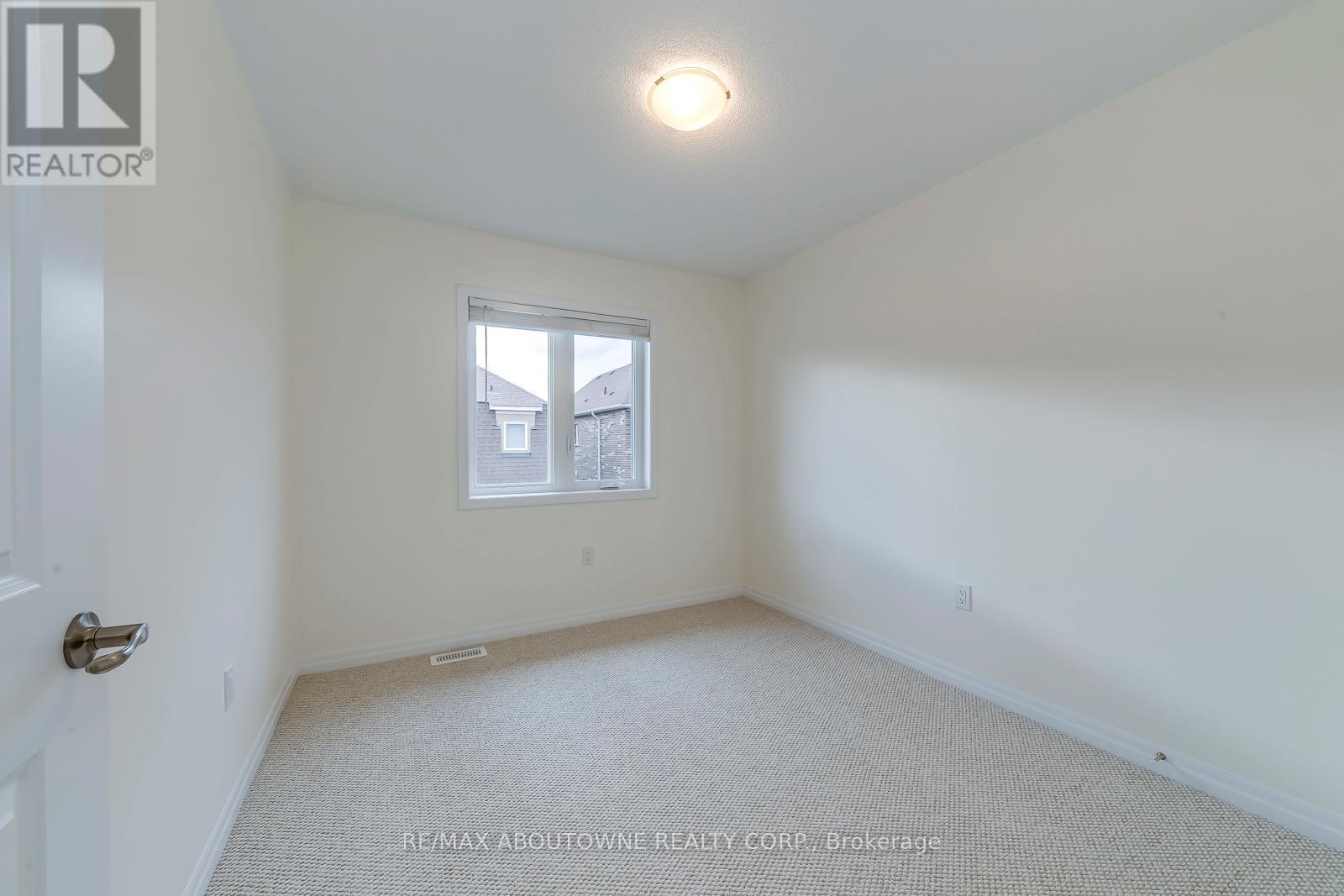 3338 Erasmum Street, Oakville, ON - Indoor Photo Showing Other Room