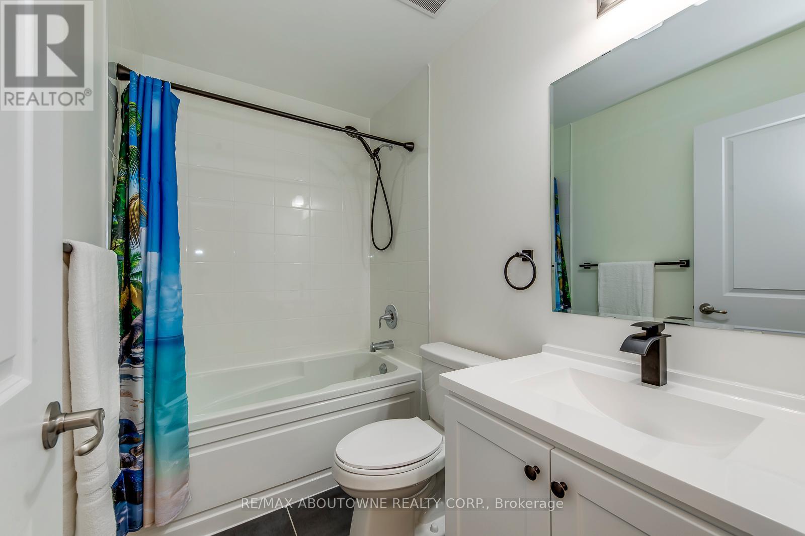 3338 Erasmum Street, Oakville, ON - Indoor Photo Showing Bathroom
