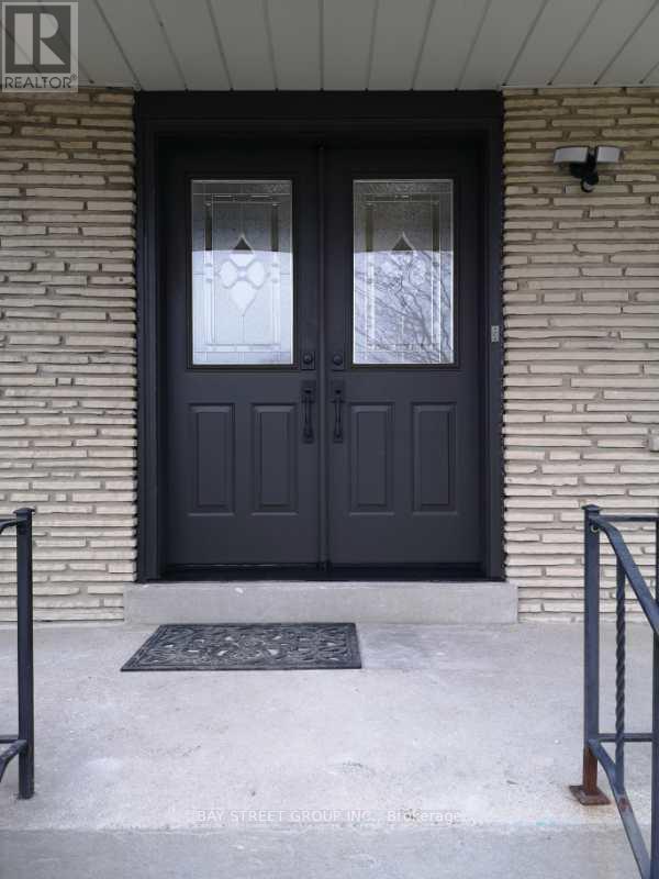 Main - 58 Erinlea Crescent, Toronto, ON - Outdoor With Exterior