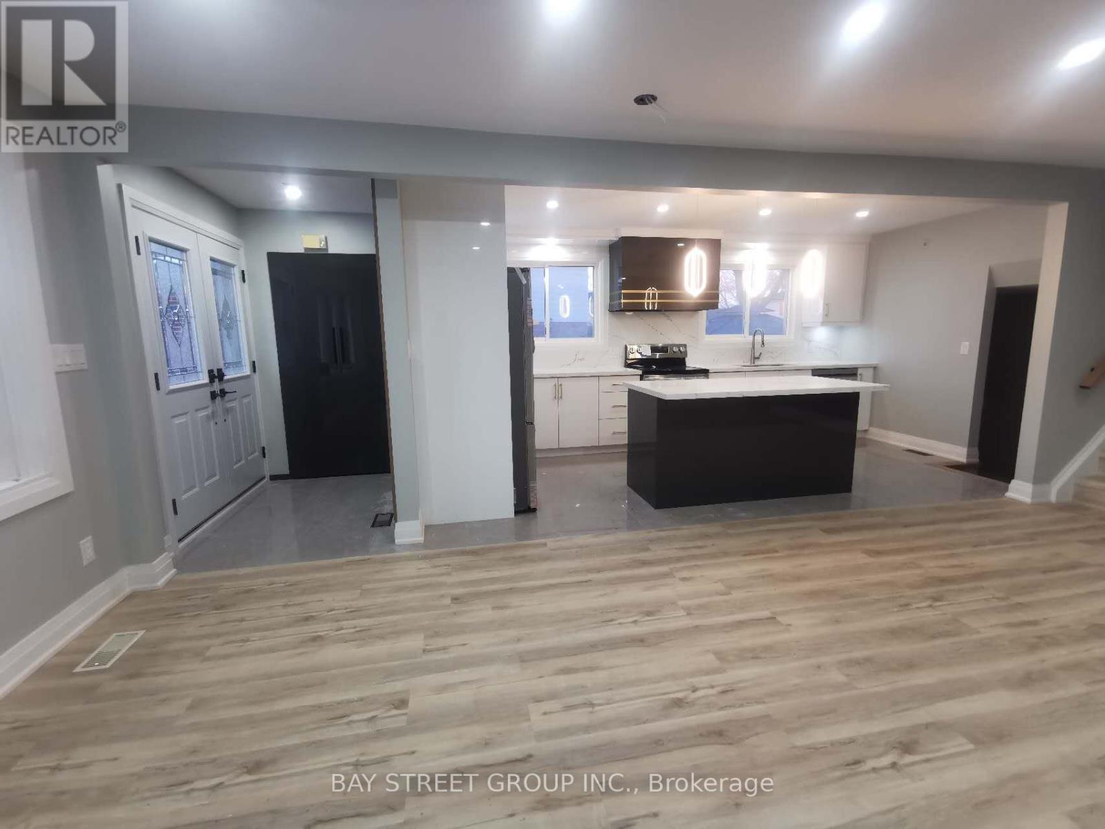 Main - 58 Erinlea Crescent, Toronto, ON - Indoor Photo Showing Other Room