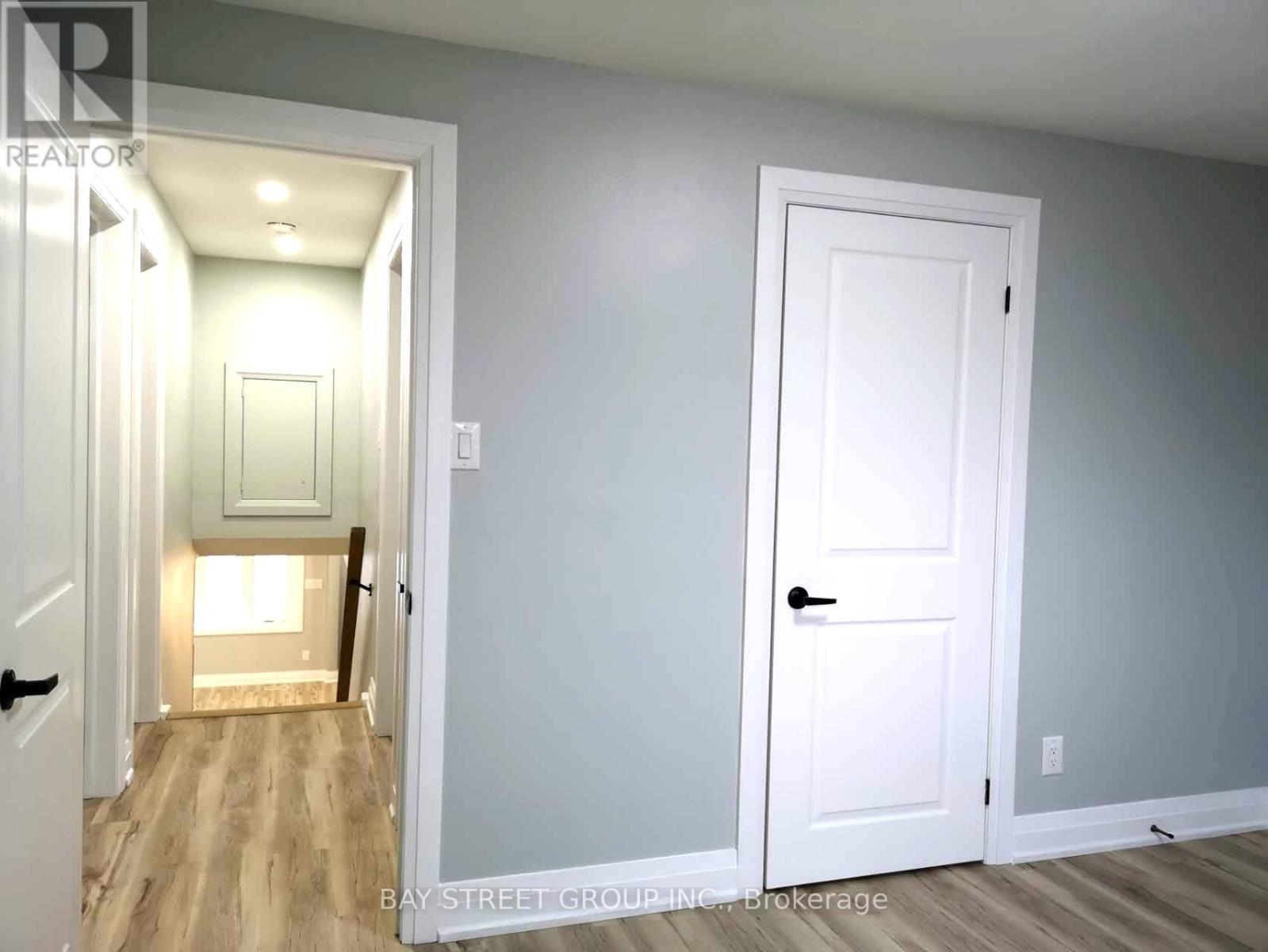 Main - 58 Erinlea Crescent, Toronto, ON - Indoor Photo Showing Other Room