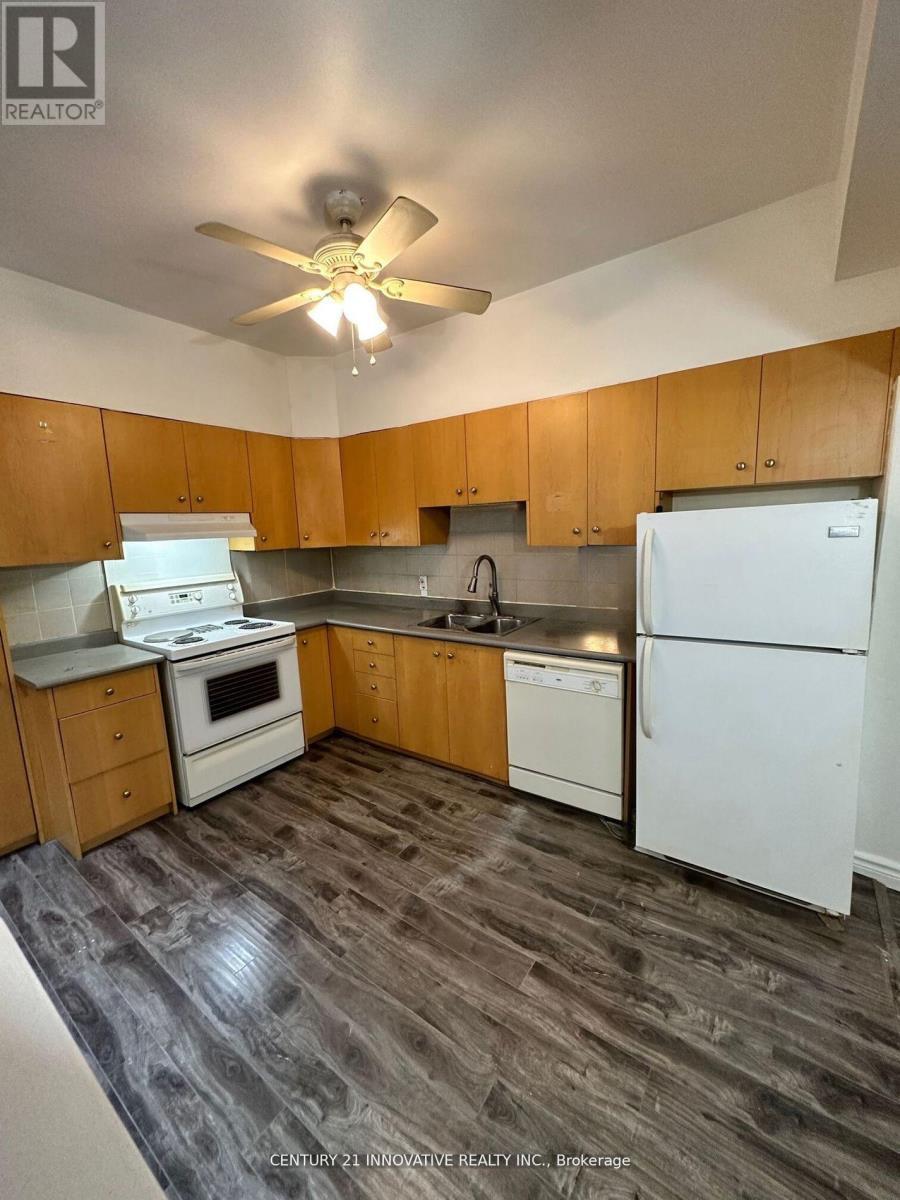 29 Eldon Avenue, Toronto, ON - Indoor Photo Showing Kitchen With Double Sink
