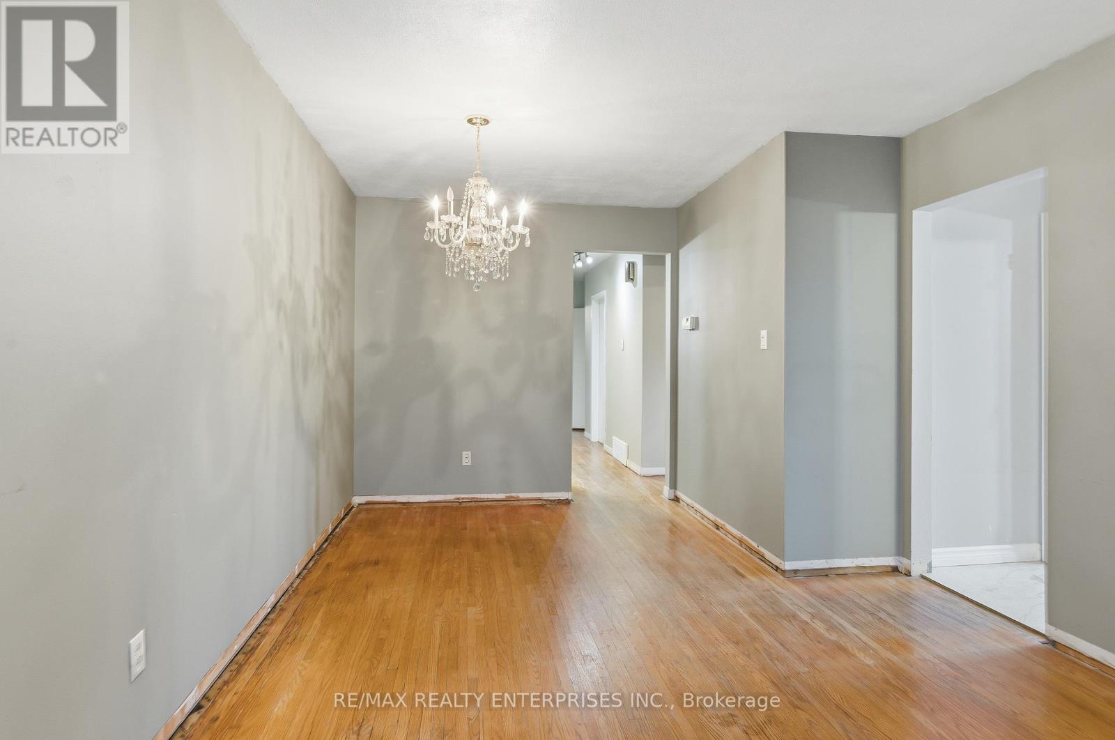 1731 Sandgate Crescent, Mississauga, ON - Indoor Photo Showing Other Room