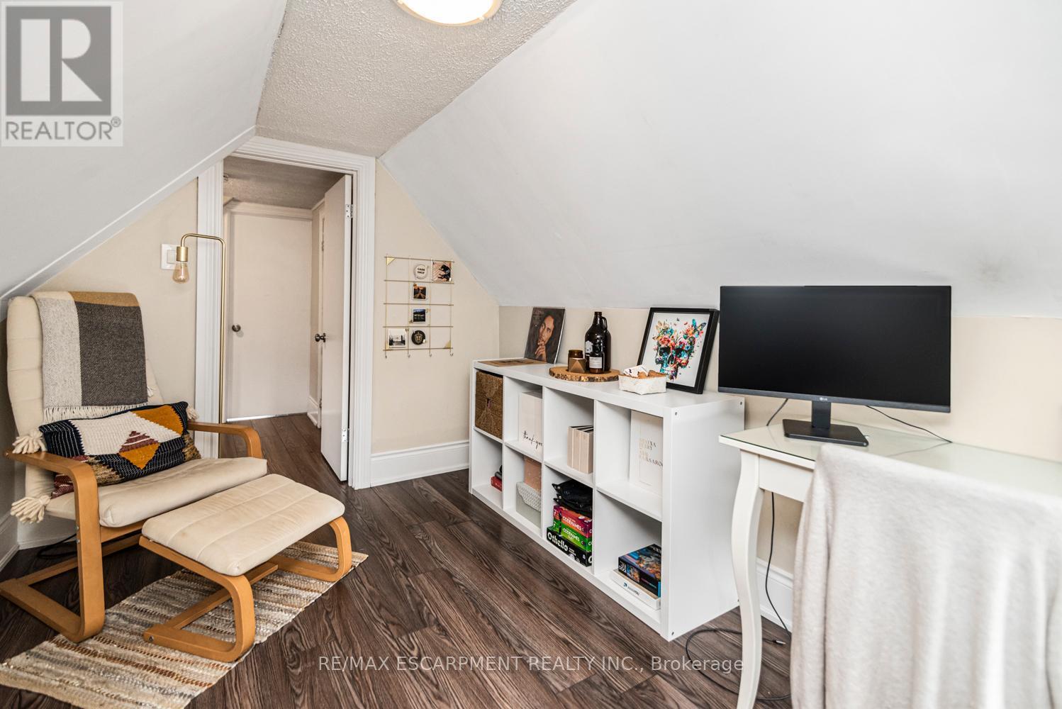 319 Hunter Street W, Hamilton, ON - Indoor Photo Showing Office