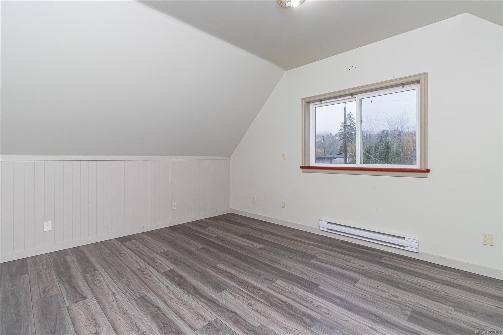 84 Lakeview Ave, Lake Cowichan, BC