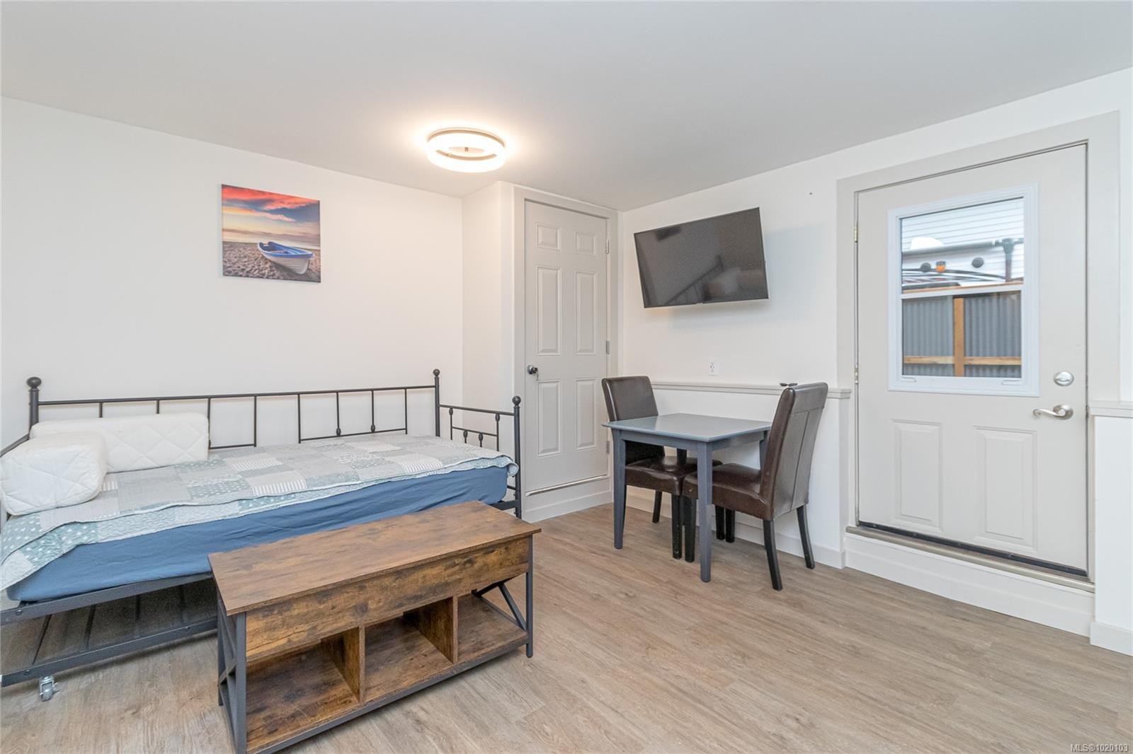 84 Lakeview Ave, Lake Cowichan, BC