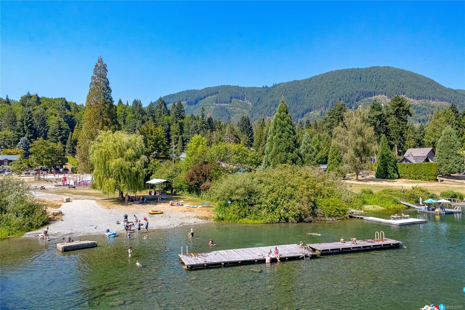 84 Lakeview Ave, Lake Cowichan, BC