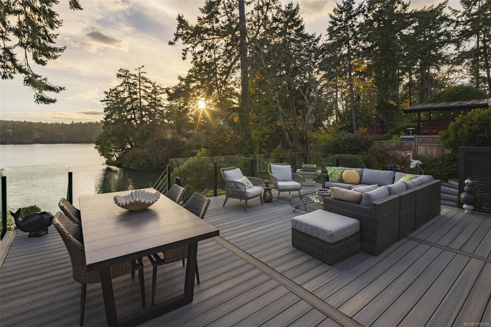 41 Tovey Cres, View Royal, BC