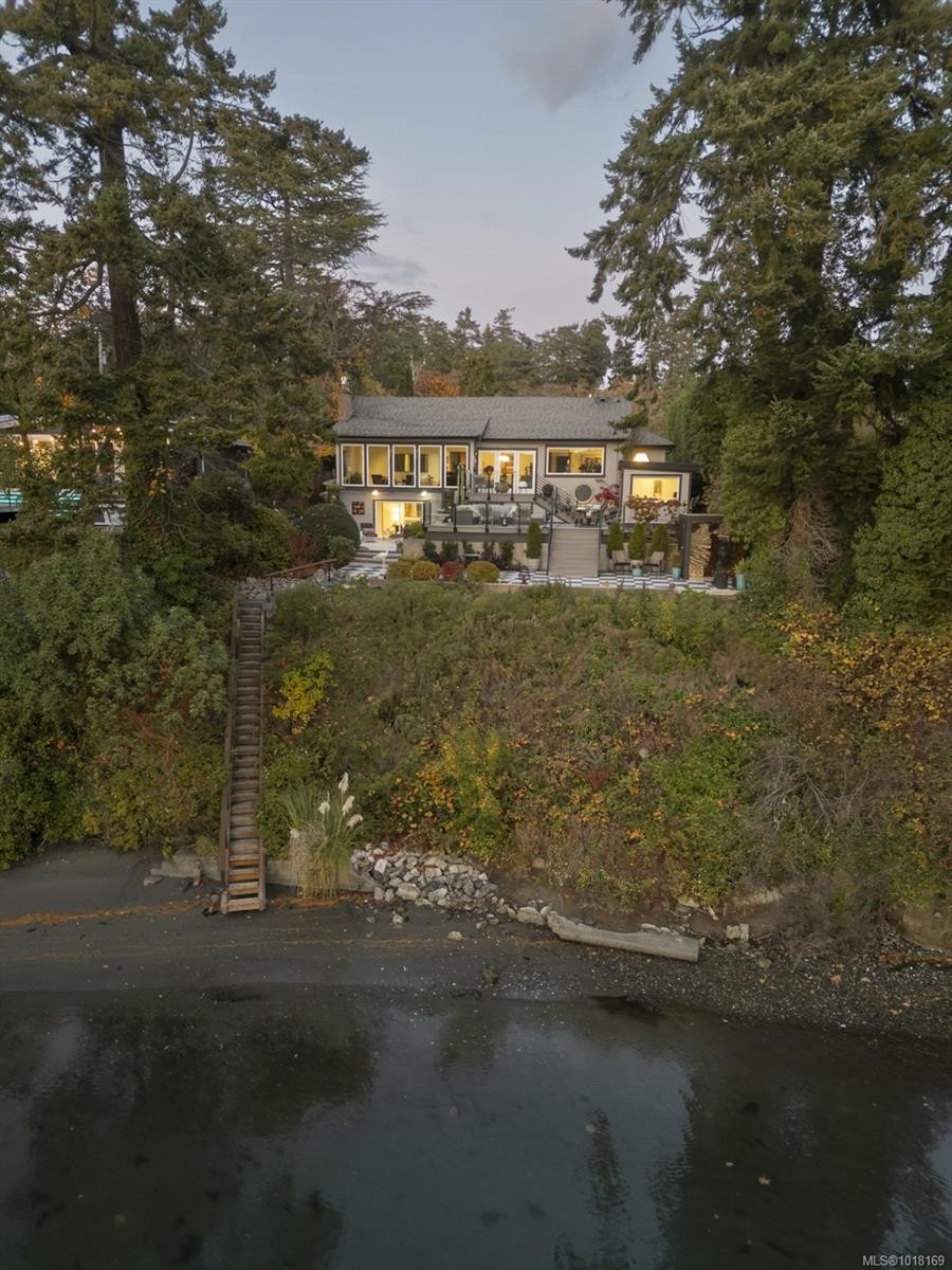 41 Tovey Cres, View Royal, BC