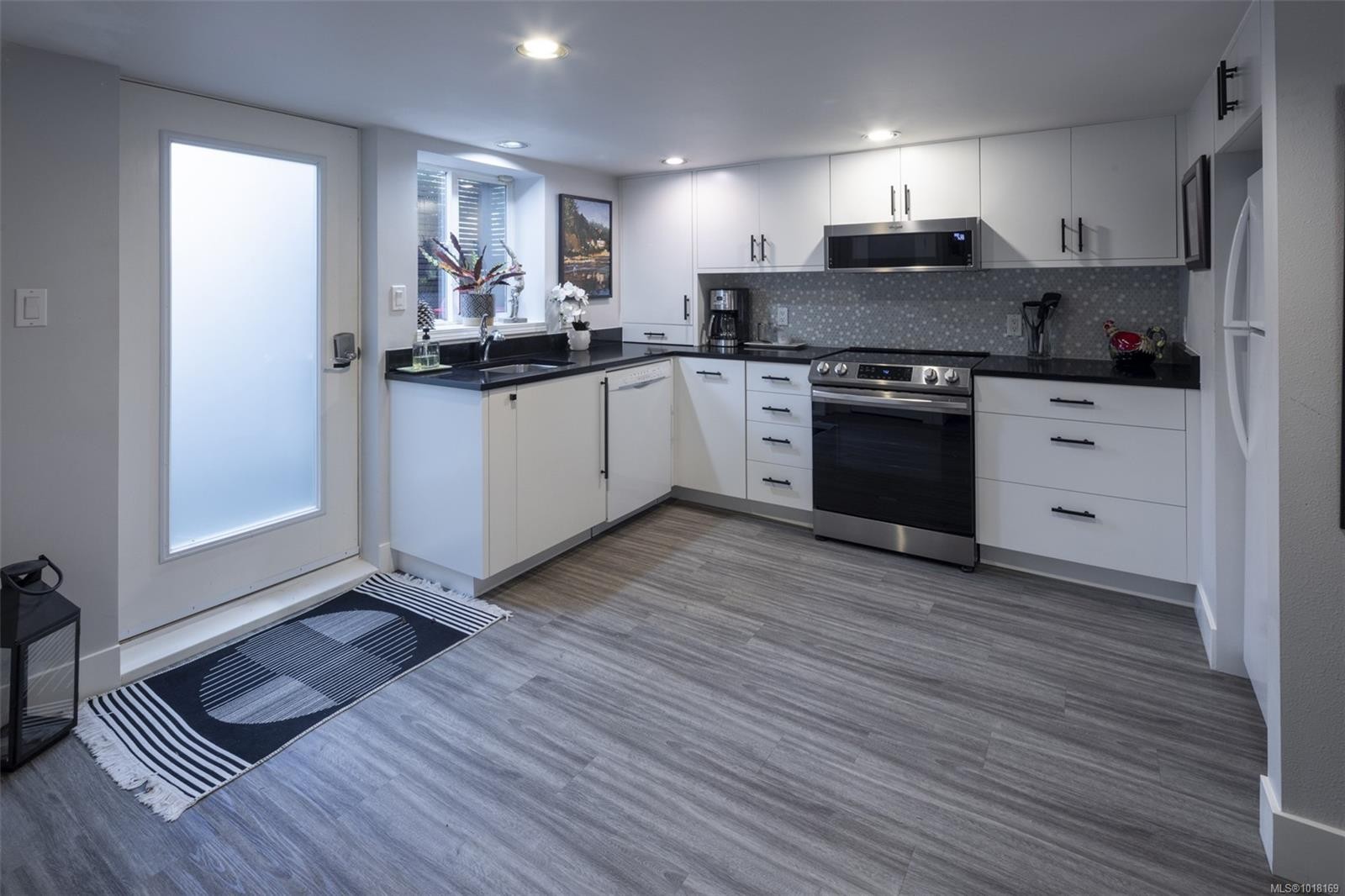 41 Tovey Cres, View Royal, BC