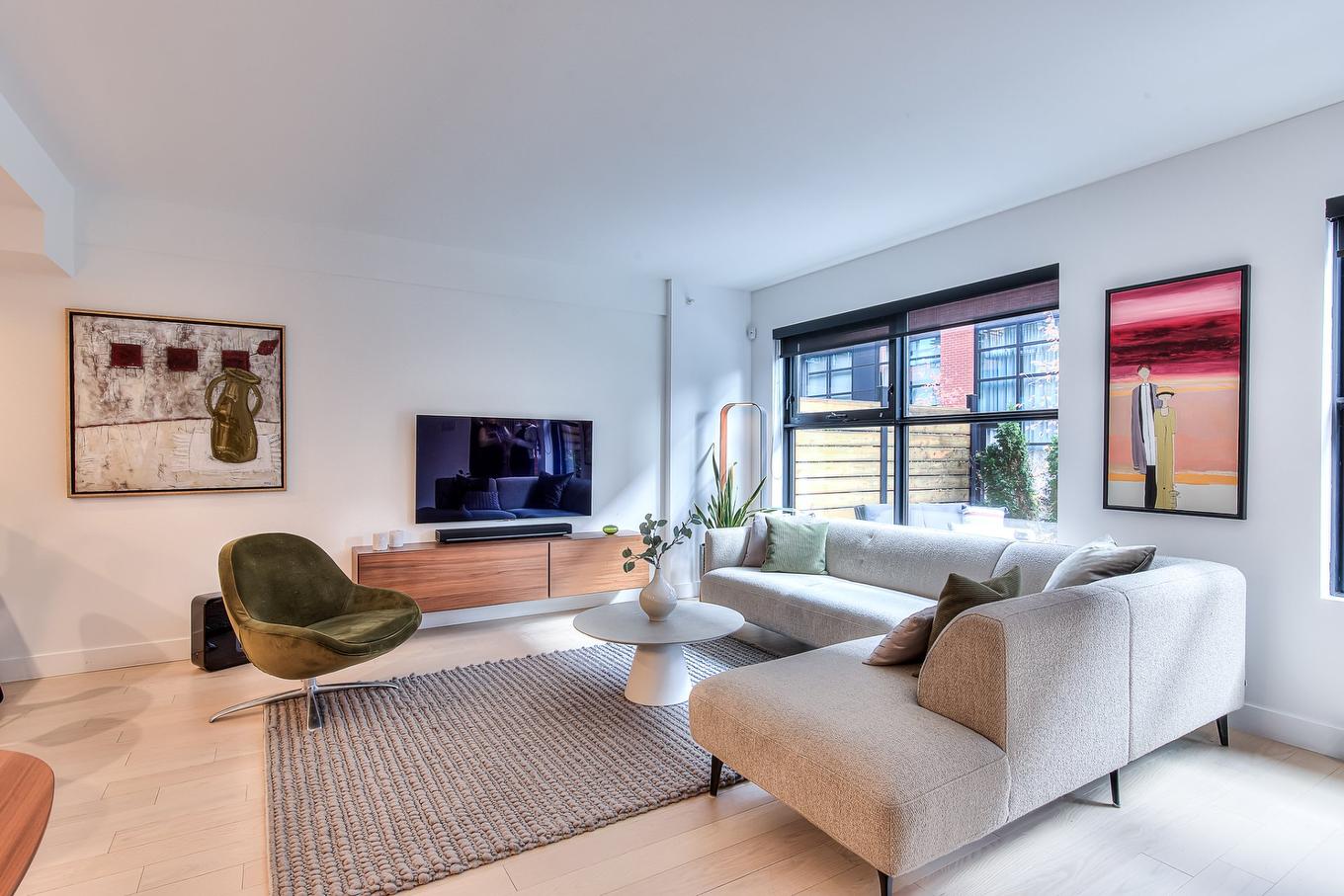 Salon - A104-2615 Rue Augustin-Cantin, Montréal (Le Sud-Ouest), QC - Indoor Photo Showing Living Room