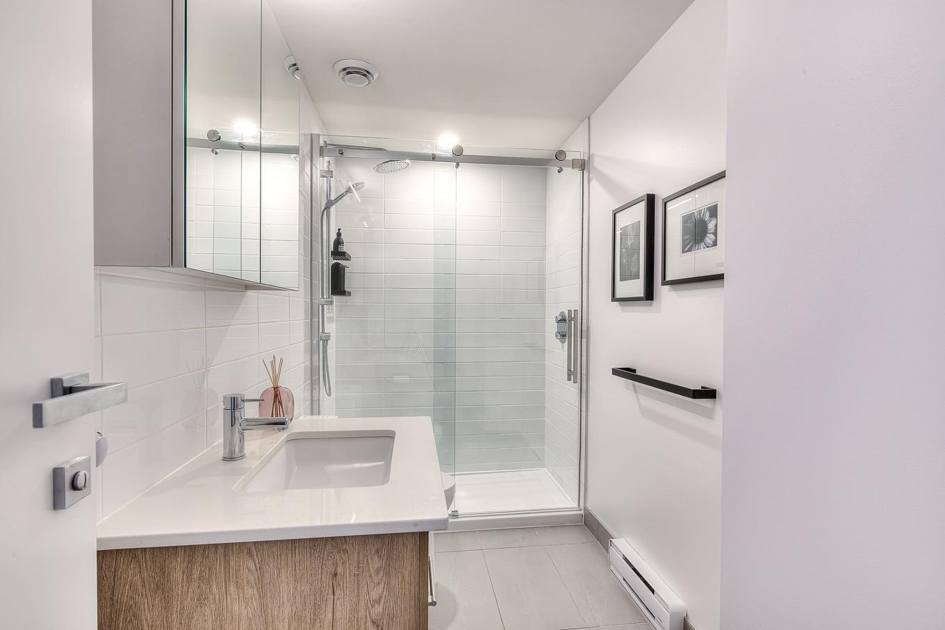 Salle de bains - A104-2615 Rue Augustin-Cantin, Montréal (Le Sud-Ouest), QC - Indoor Photo Showing Bathroom