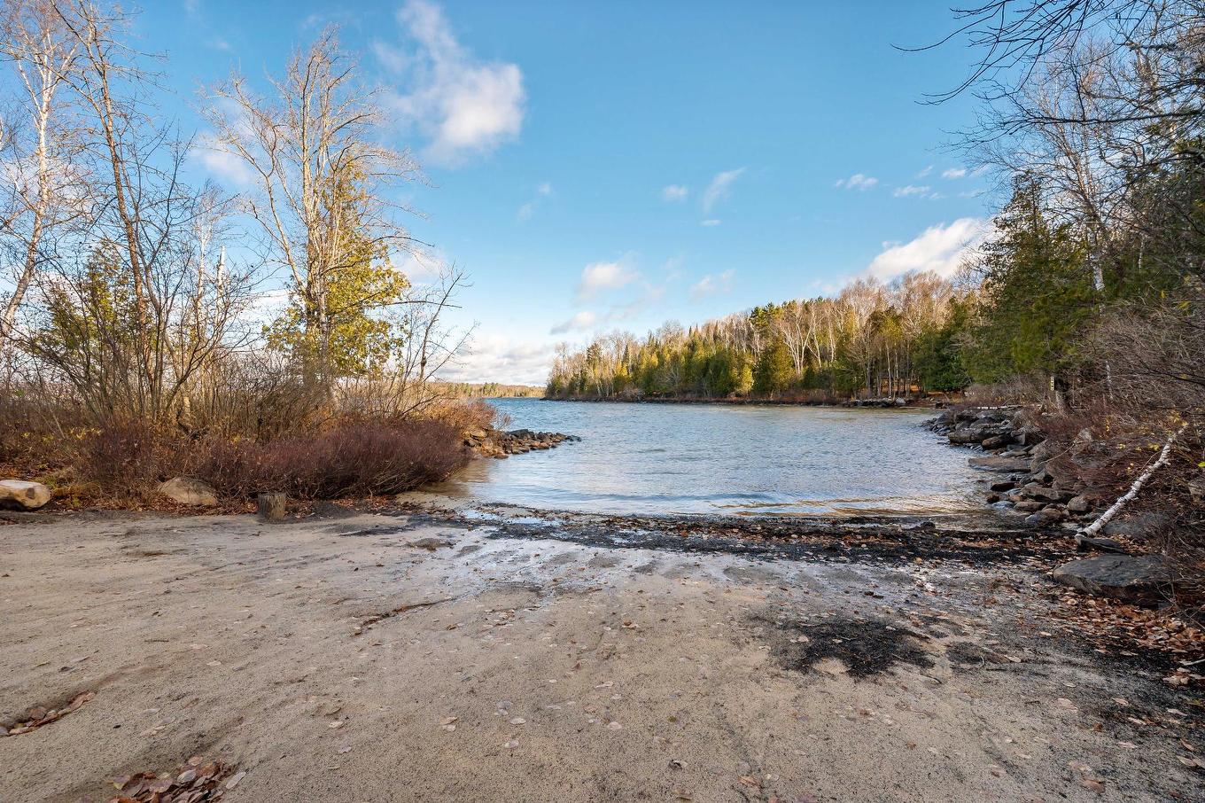 Accès au plan d'eau - 1135 Ch. Du Tour-Du-Lac, Nominingue, QC - Outdoor With View