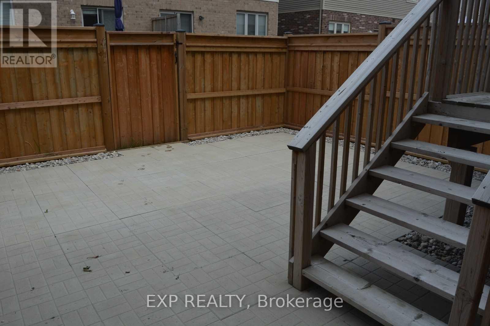 33 Dunrobin Lane, Grimsby, ON - Outdoor