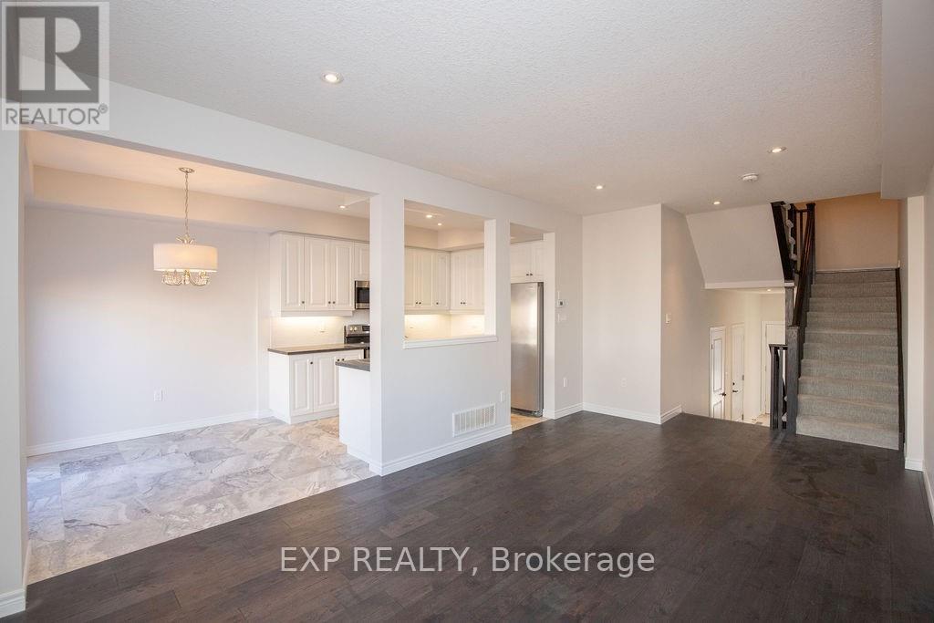 33 Dunrobin Lane, Grimsby, ON - Indoor