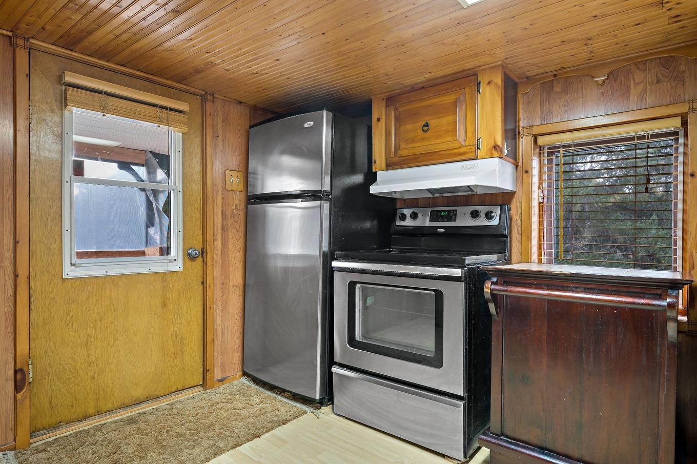 Kitchen - 121 Crois. Des Trois-Lacs, Lantier, QC - Indoor Photo Showing Kitchen