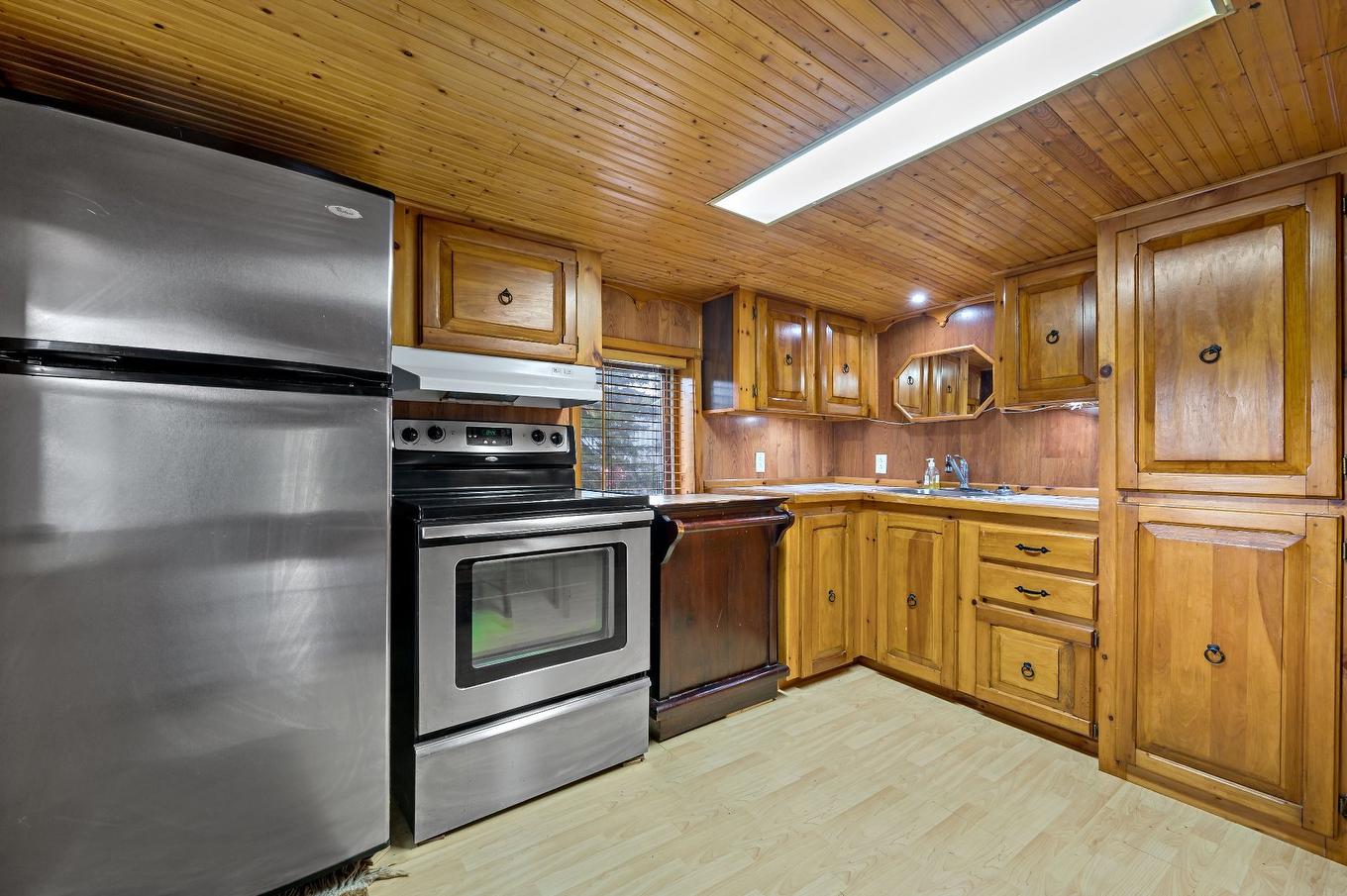 Kitchen - 121 Crois. Des Trois-Lacs, Lantier, QC - Indoor Photo Showing Kitchen
