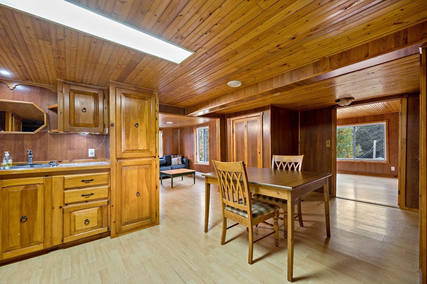 Dining room - 121 Crois. Des Trois-Lacs, Lantier, QC - Indoor