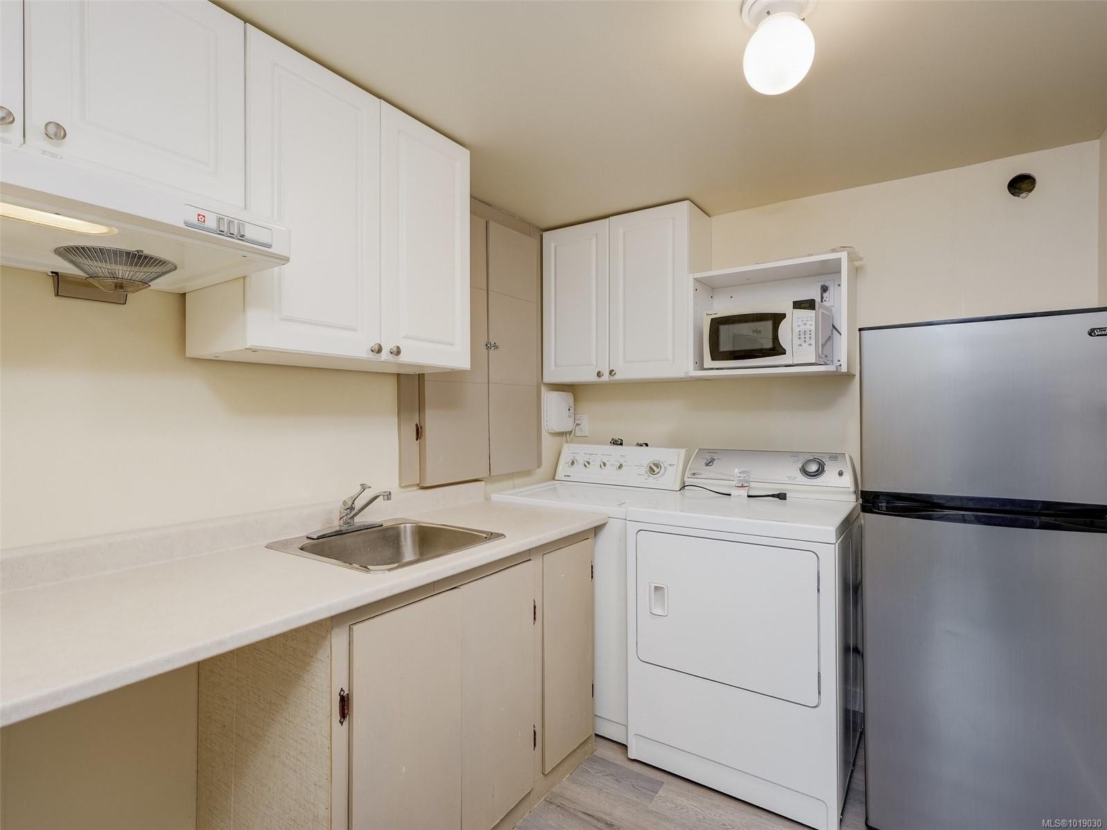 45-3987 Gordon Head Rd, Saanich, BC