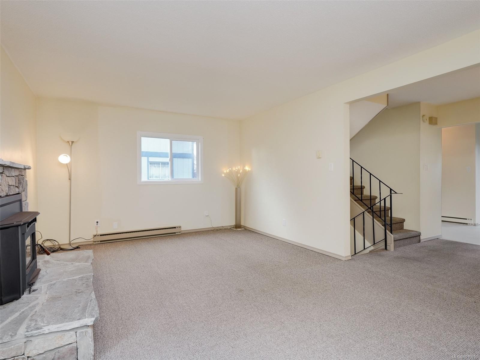 45-3987 Gordon Head Rd, Saanich, BC