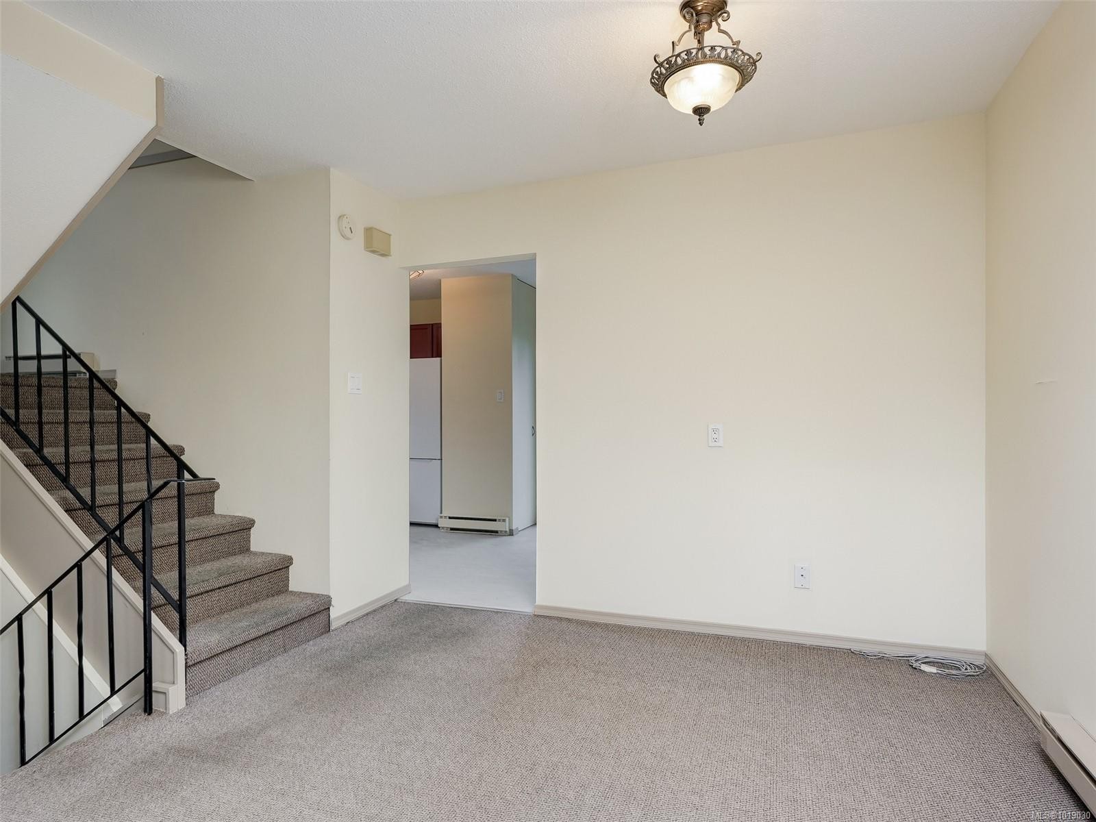 45-3987 Gordon Head Rd, Saanich, BC