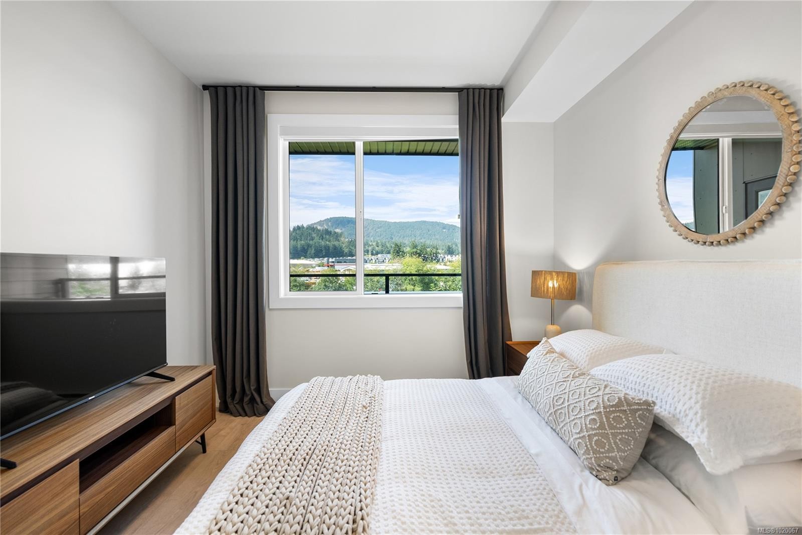 506-1371 Goldstream Ave, Langford, BC - Indoor Photo Showing Bedroom