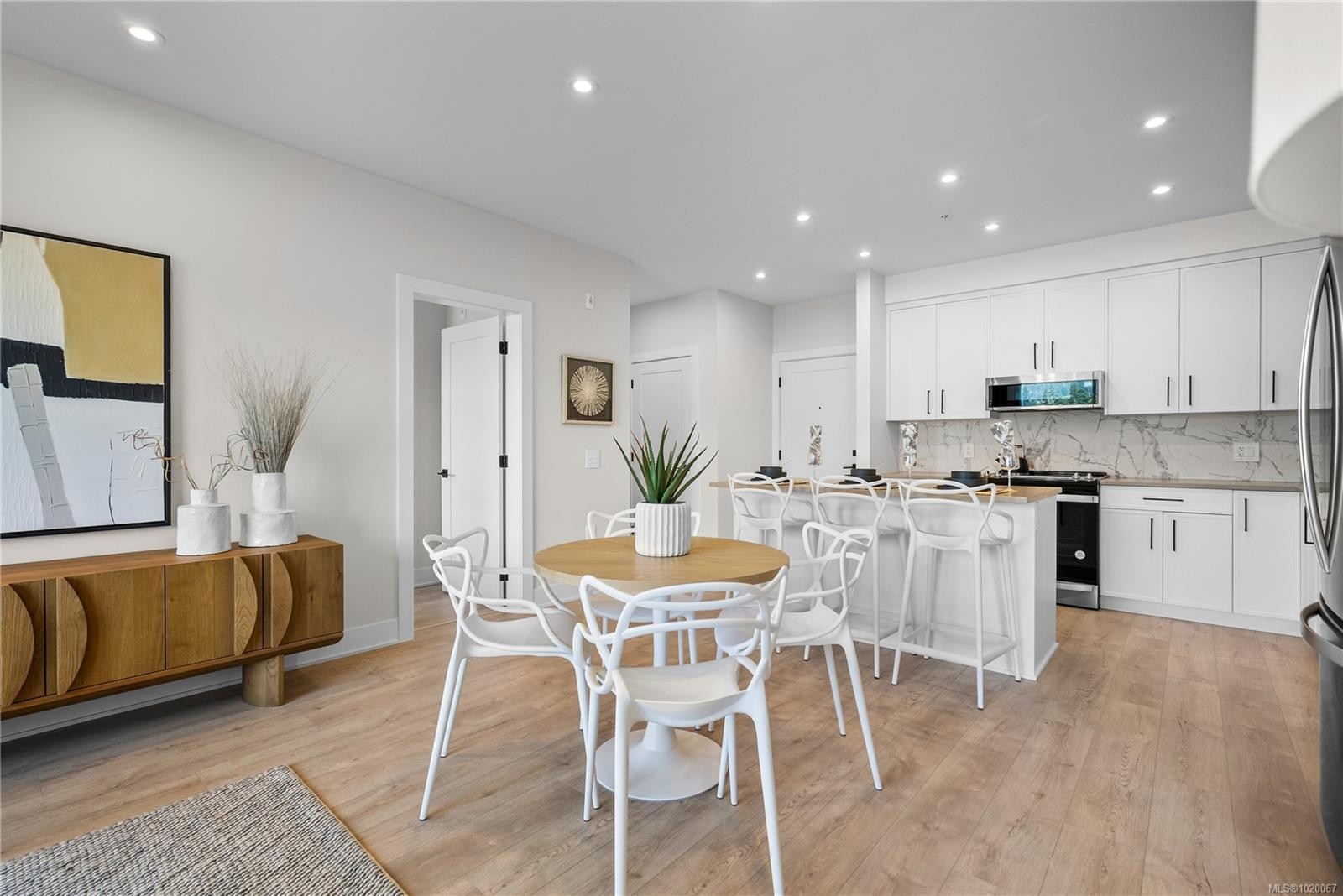 506-1371 Goldstream Ave, Langford, BC - Indoor