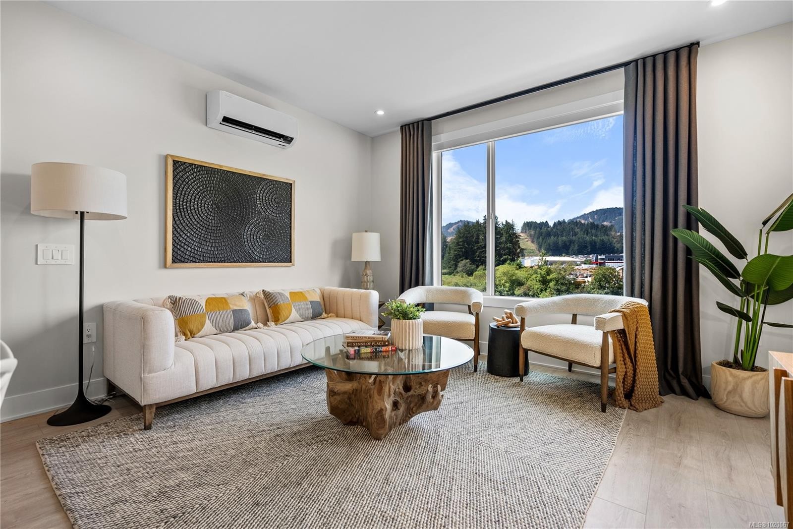 506-1371 Goldstream Ave, Langford, BC - Indoor Photo Showing Living Room