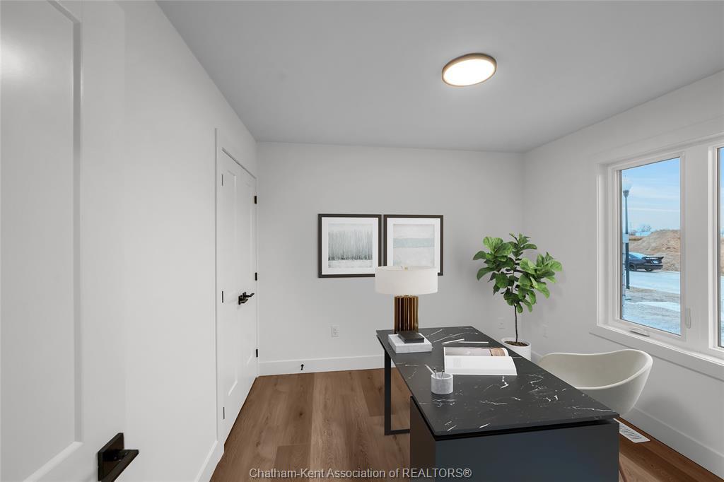 8 Cornerstone Place, Chatham, ON