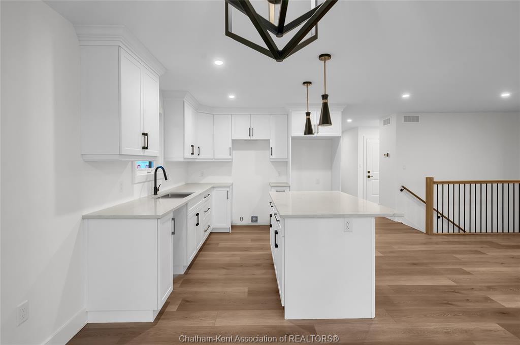 8 Cornerstone Place, Chatham, ON