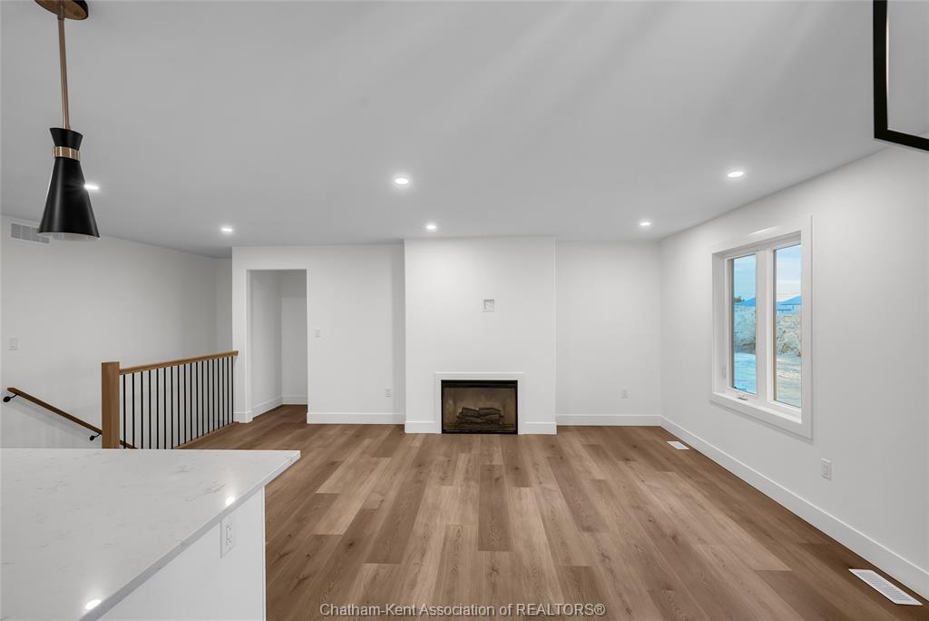 8 Cornerstone Place, Chatham, ON