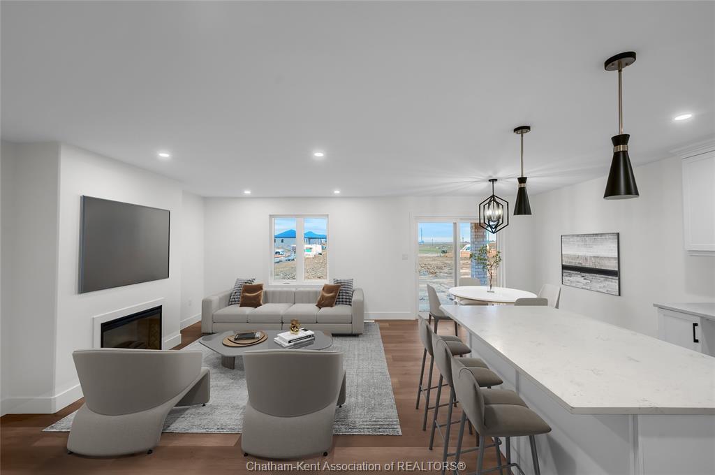 8 Cornerstone Place, Chatham, ON