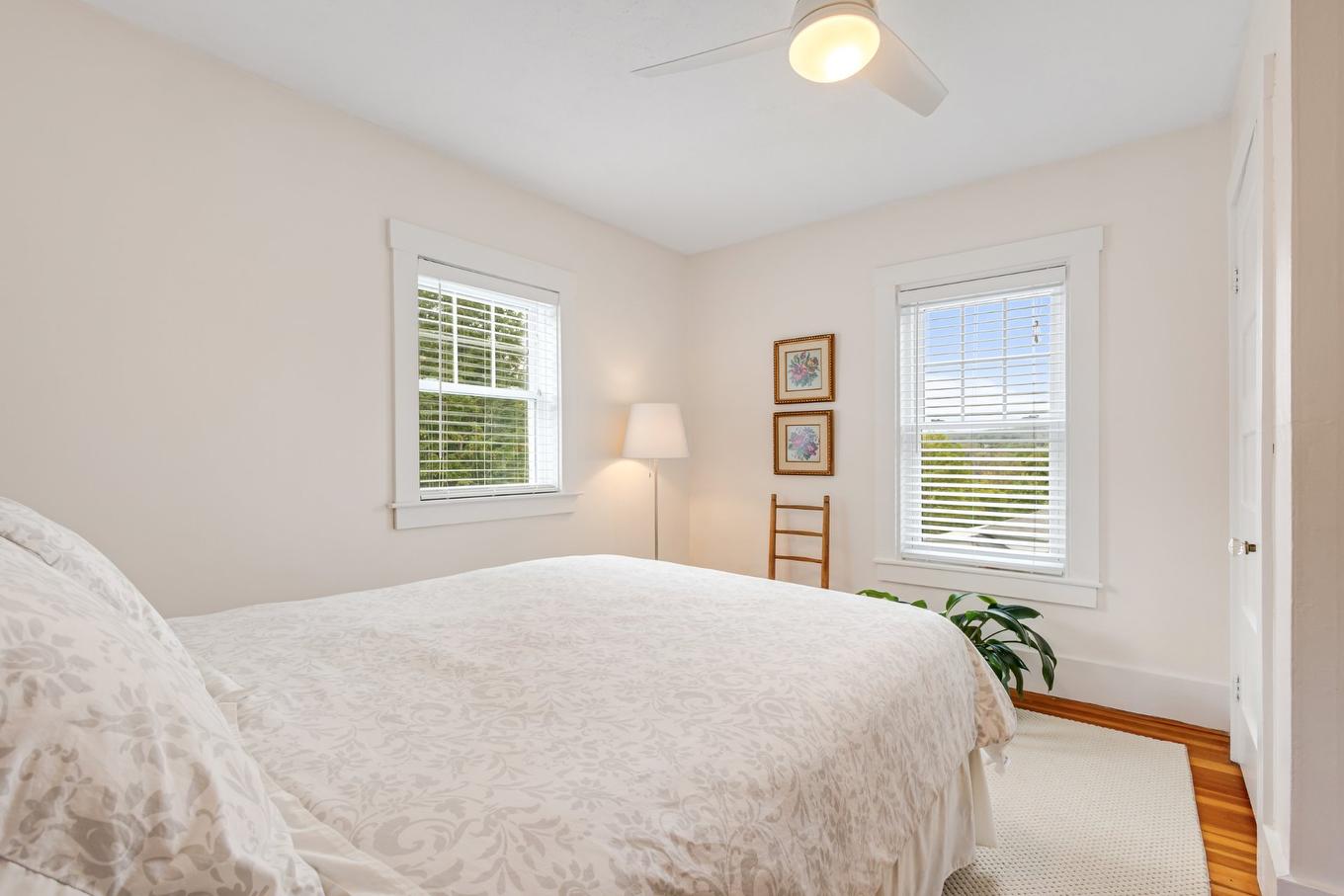 Chambre à coucher - 41 Rue Mountain, Sutton, QC - Indoor Photo Showing Bedroom
