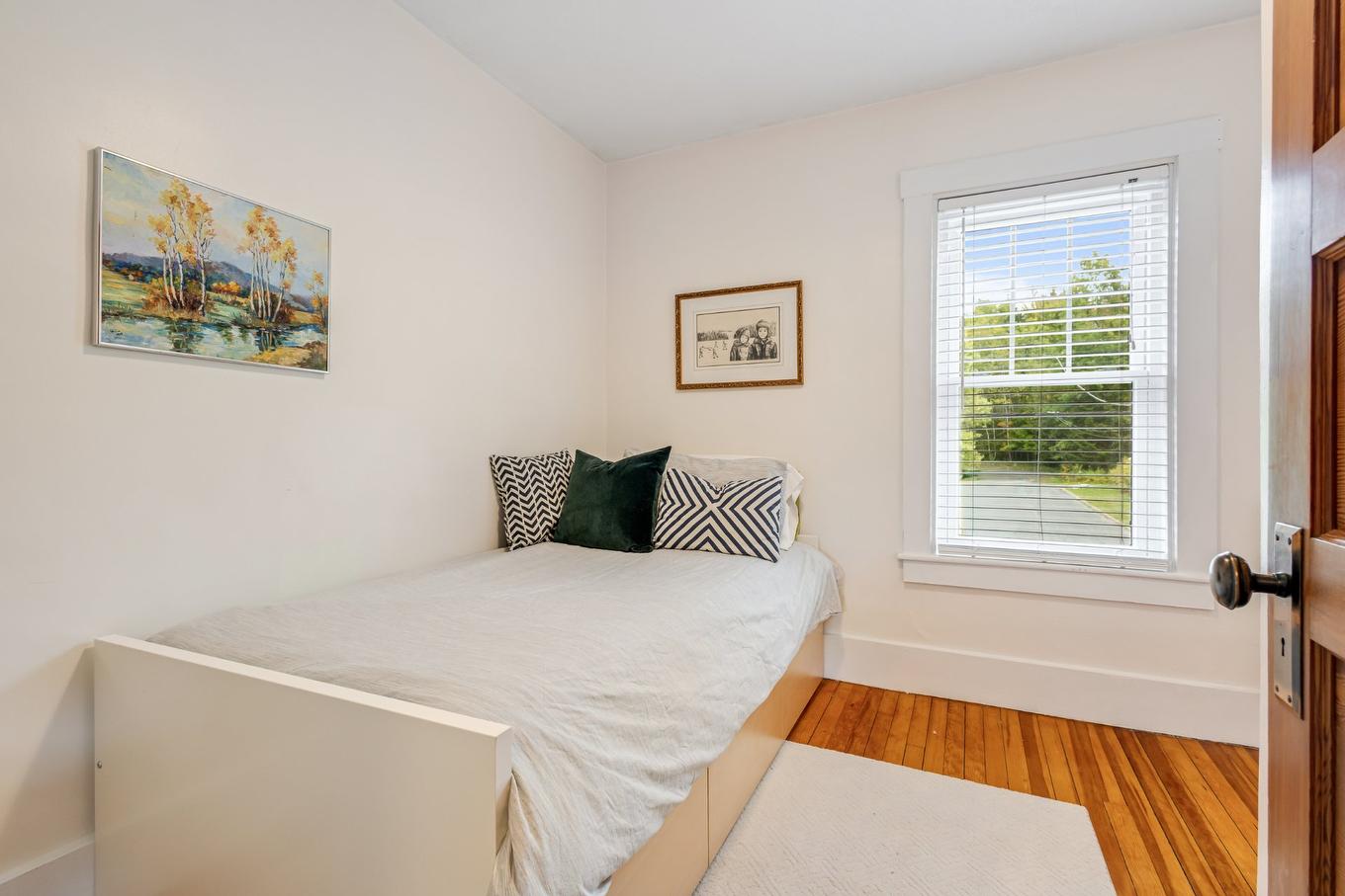 Chambre à coucher - 41 Rue Mountain, Sutton, QC - Indoor Photo Showing Bedroom