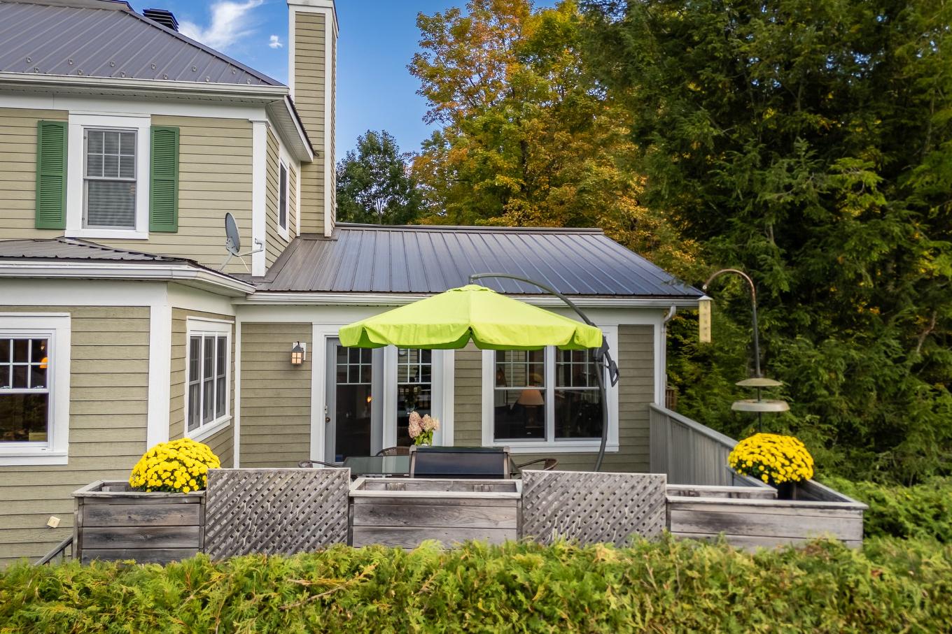 Terrasse - 41 Rue Mountain, Sutton, QC - Outdoor