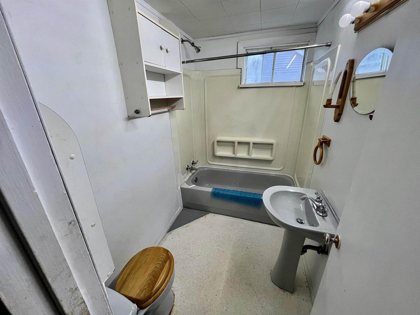 179 First Street, Dryden, ON - Indoor