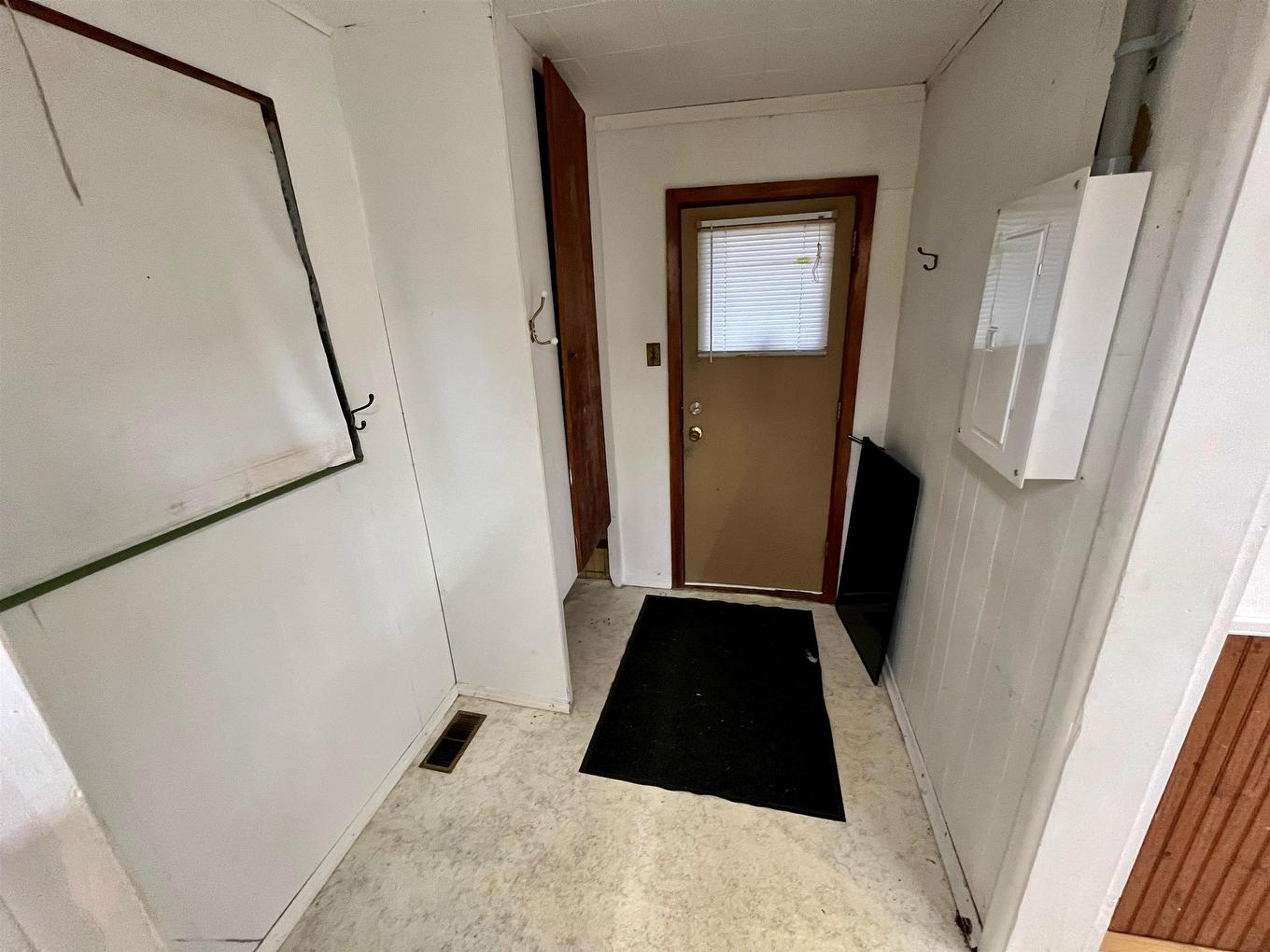 179 First Street, Dryden, ON - Indoor Photo Showing Other Room