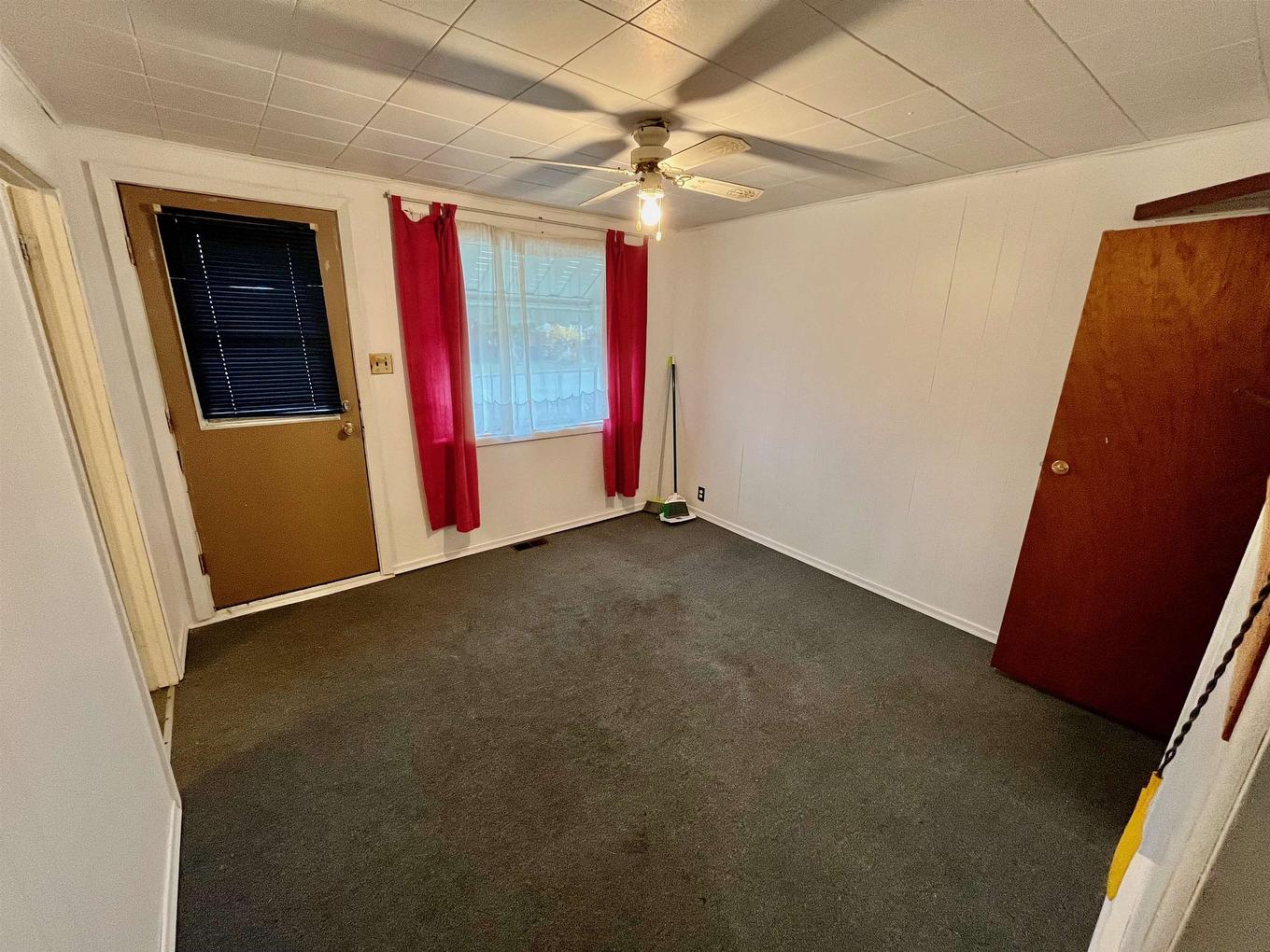 179 First Street, Dryden, ON - Indoor Photo Showing Other Room