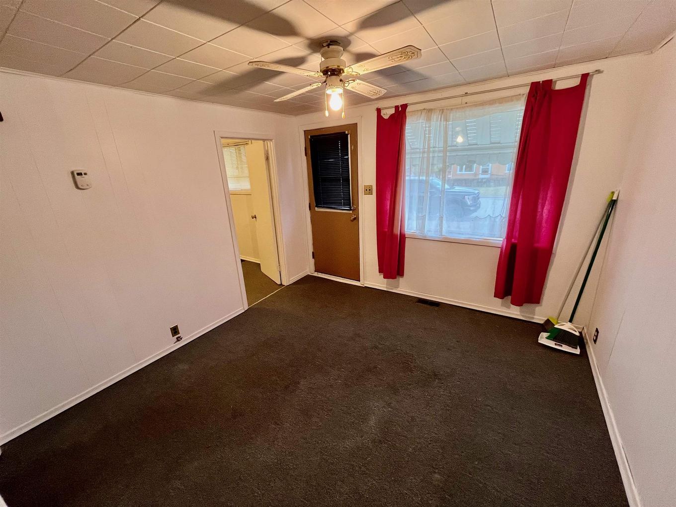 179 First Street, Dryden, ON - Indoor Photo Showing Other Room