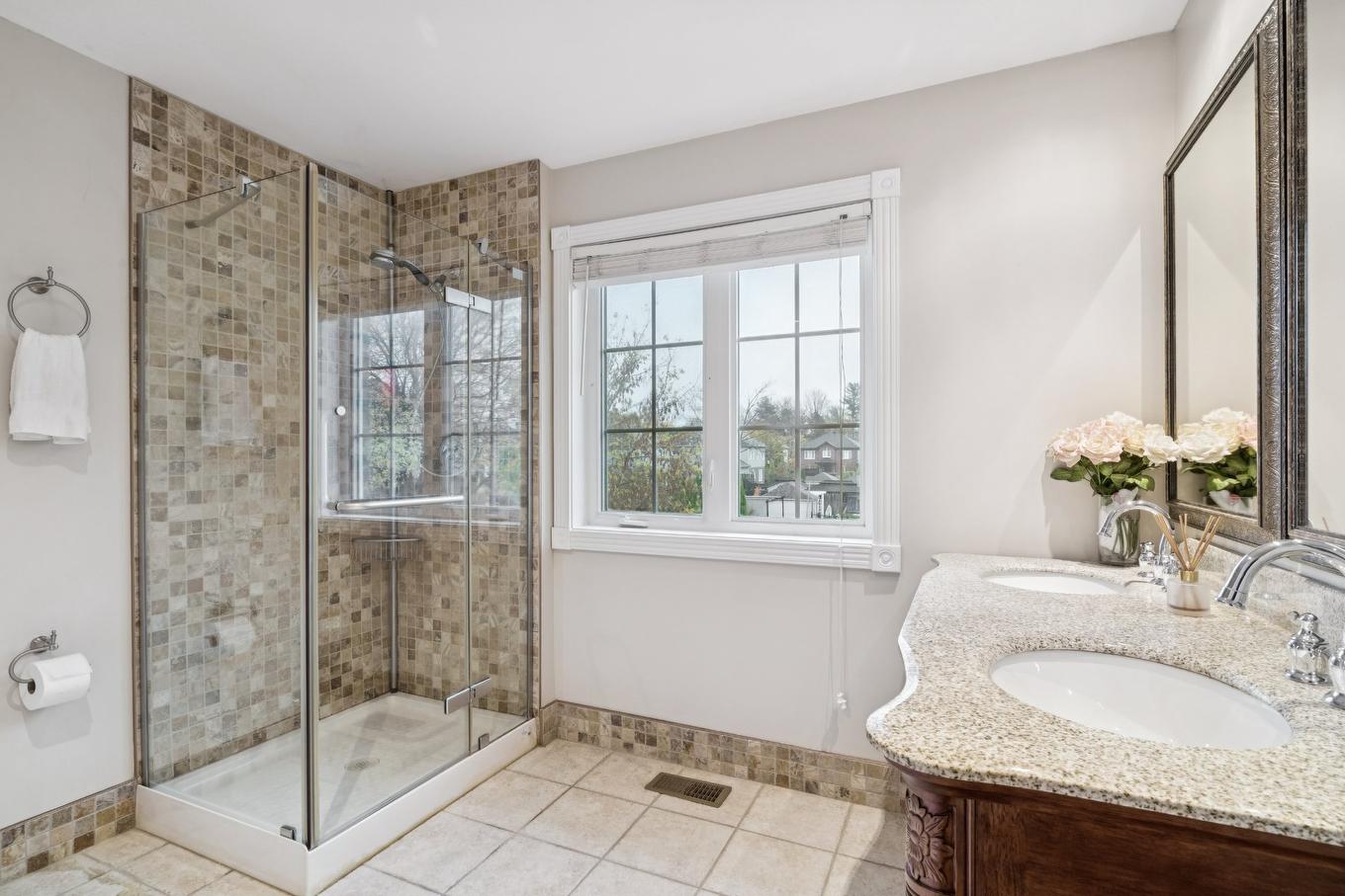 Bathroom - 263 Rue Des Échevins, Saint-Jean-Sur-Richelieu, QC - Indoor Photo Showing Bathroom