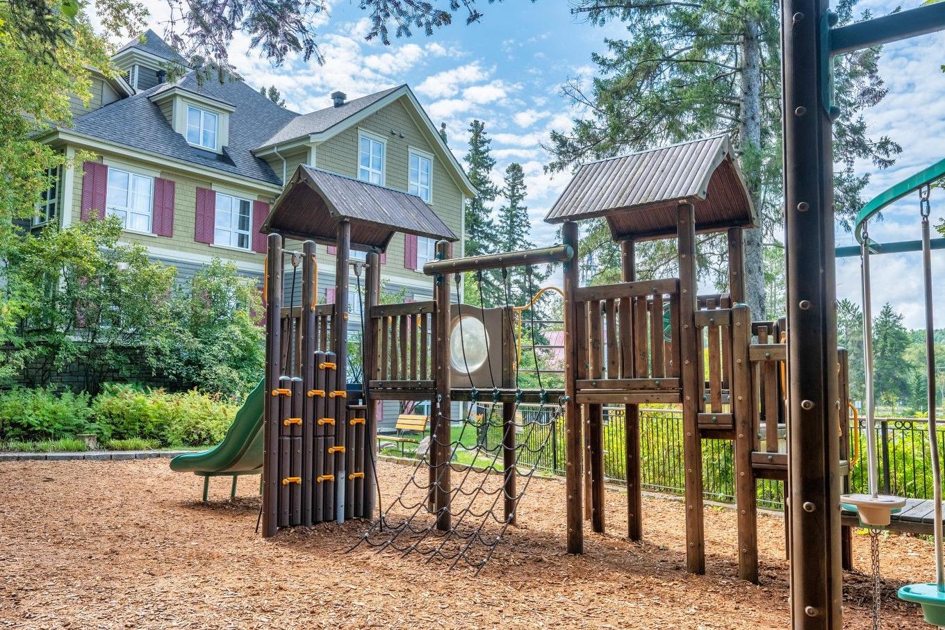 Extérieur - 21-150 Ch. Du Curé-Deslauriers, Mont-Tremblant, QC - Outdoor