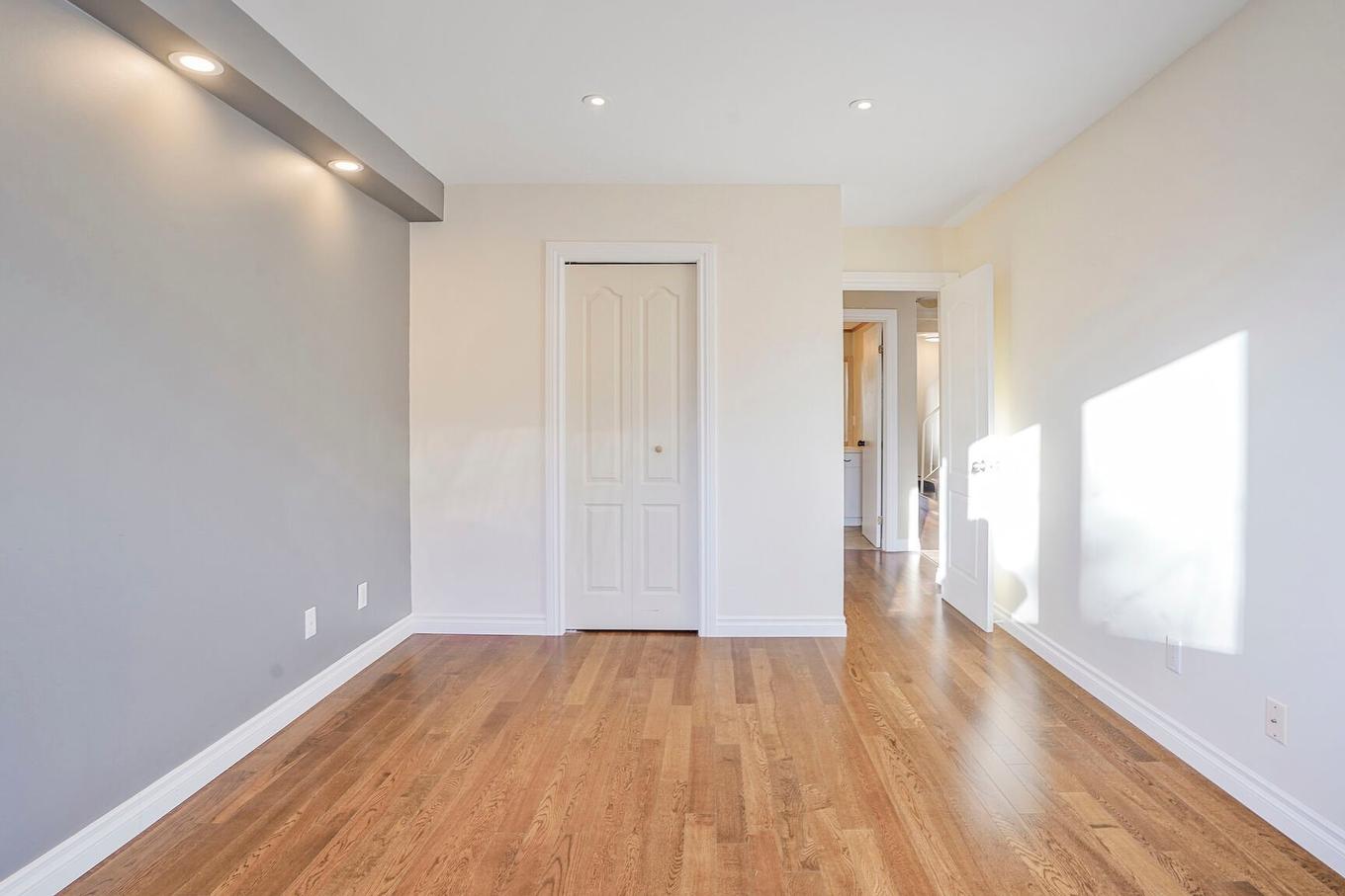 Primary bedroom - 302-16 Place Du Soleil, Montréal (Verdun/Île-Des-Soeurs), QC - Indoor Photo Showing Other Room