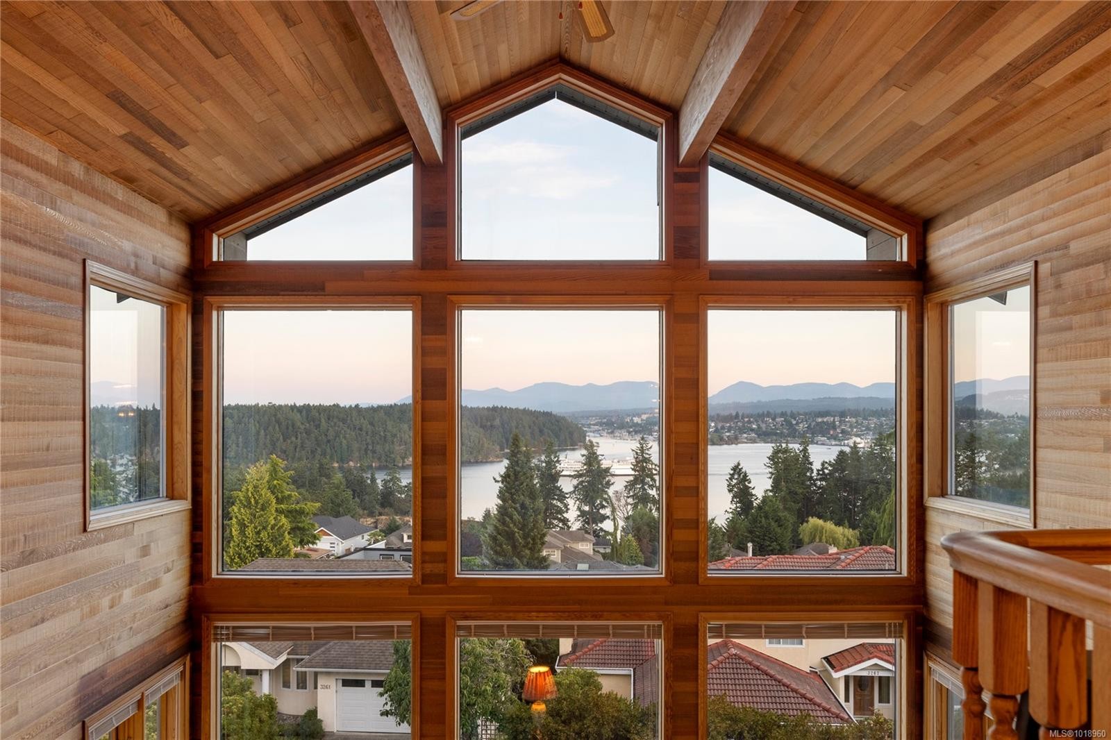 3303 Wavecrest Dr, Nanaimo, BC