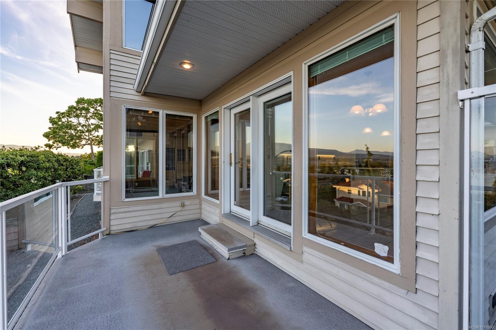 3303 Wavecrest Dr, Nanaimo, BC